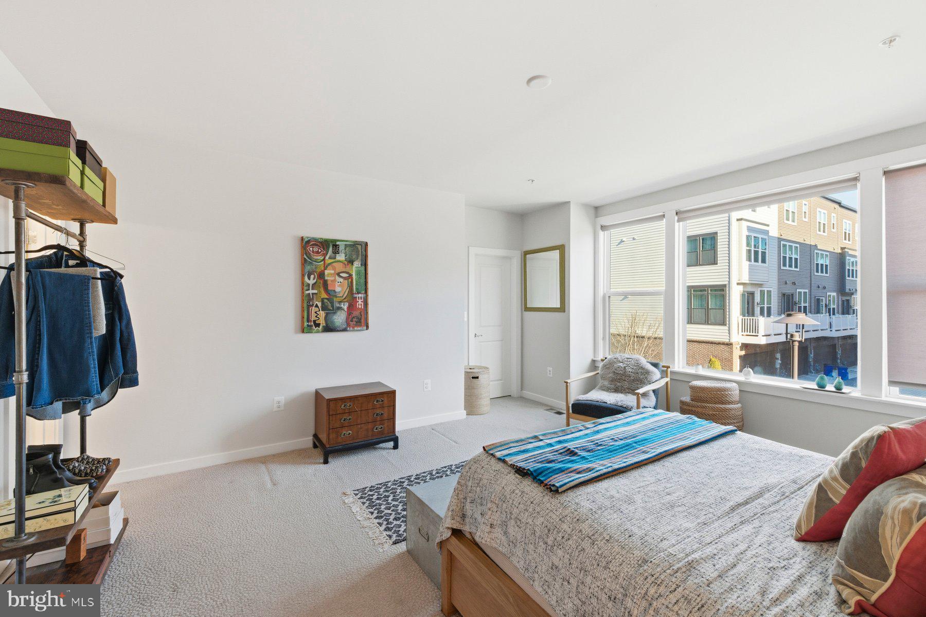 WESTSIDE AT SHADY GROVE METRO - Residential