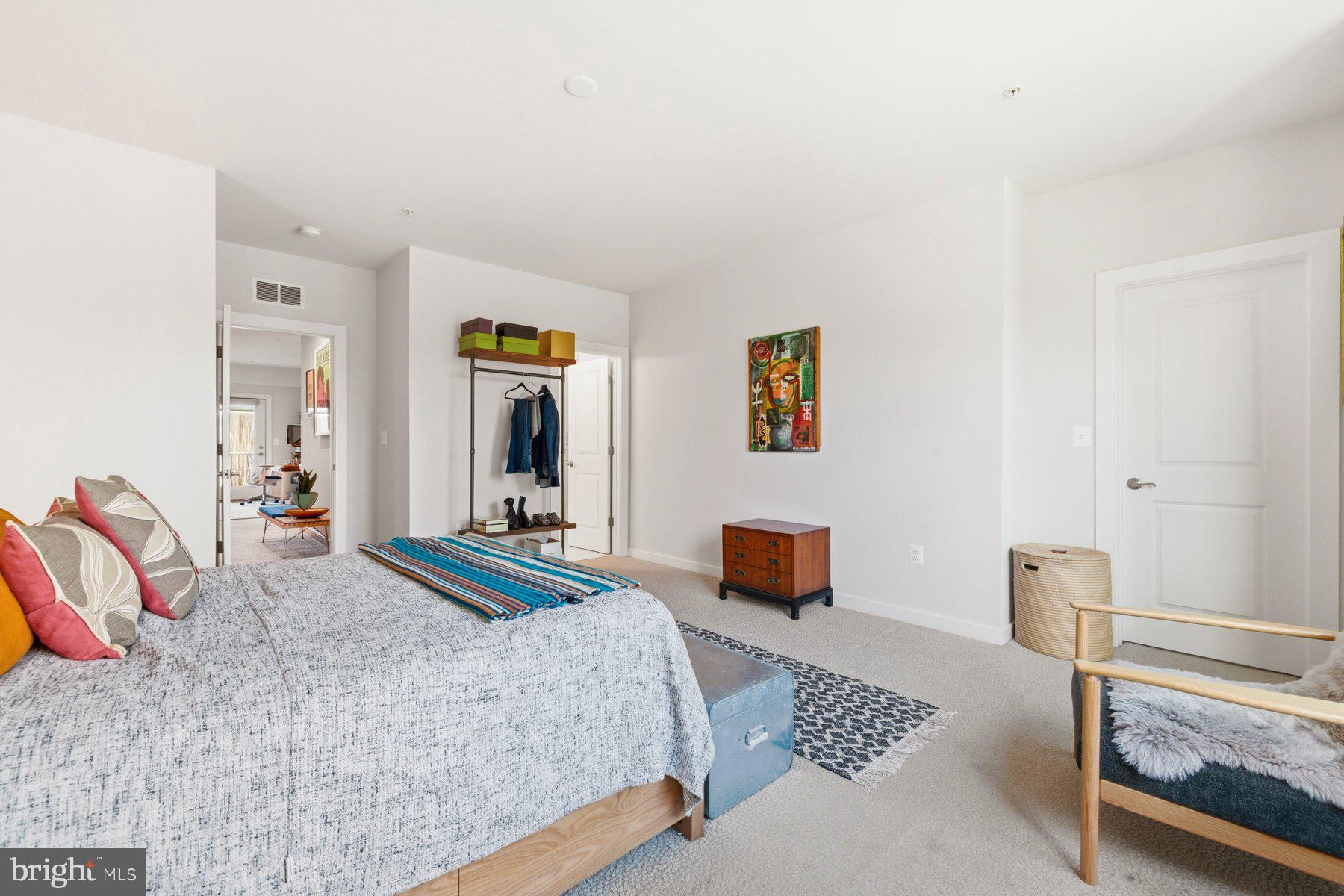 WESTSIDE AT SHADY GROVE METRO - Residential