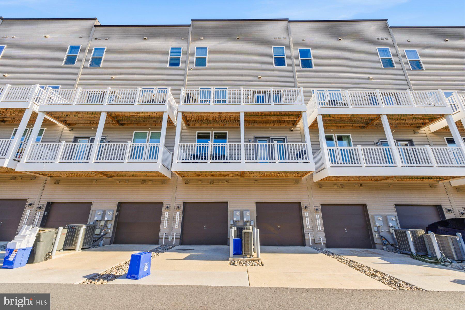 WESTSIDE AT SHADY GROVE METRO - Residential