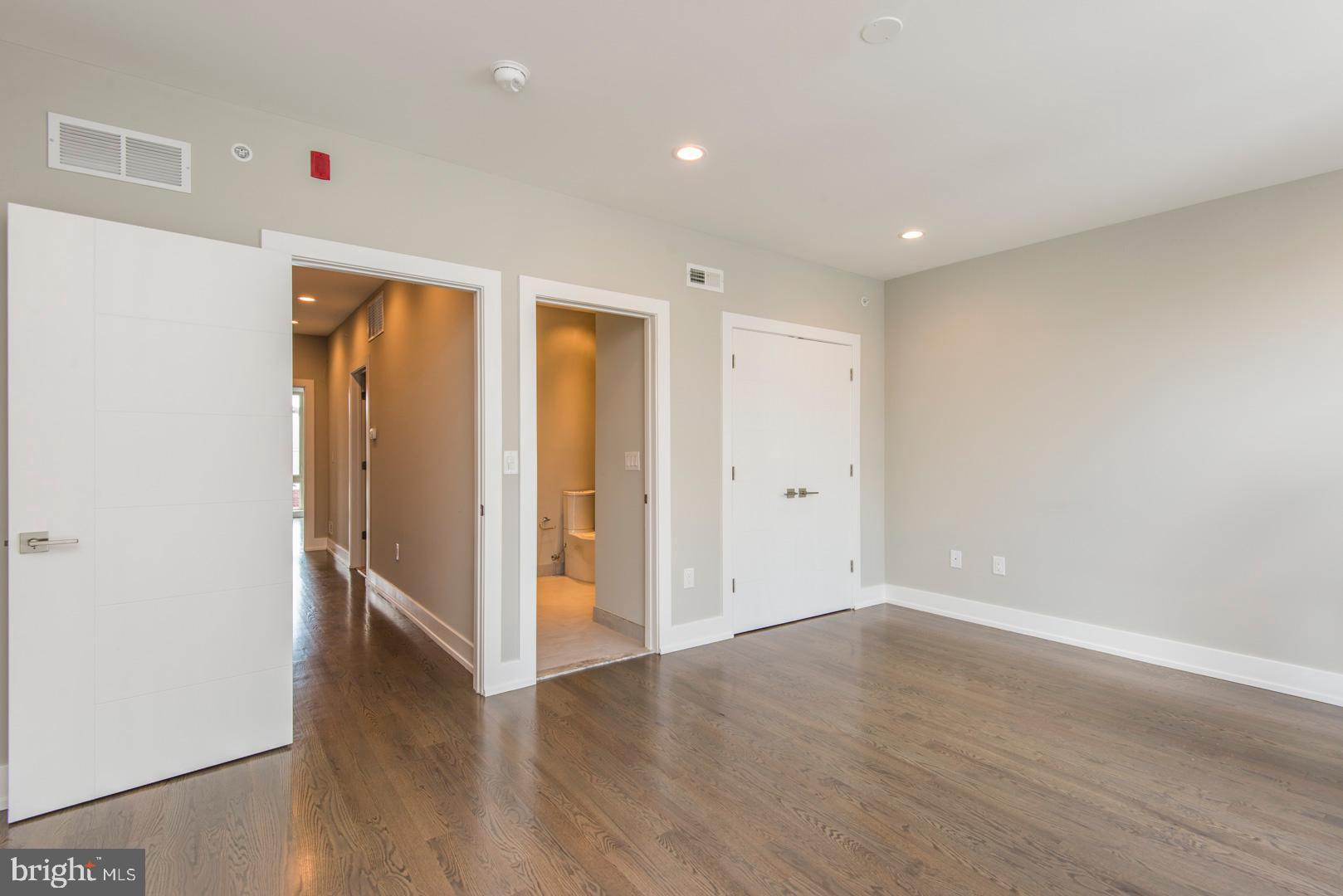 GRADUATE HOSPITAL - Residential Lease