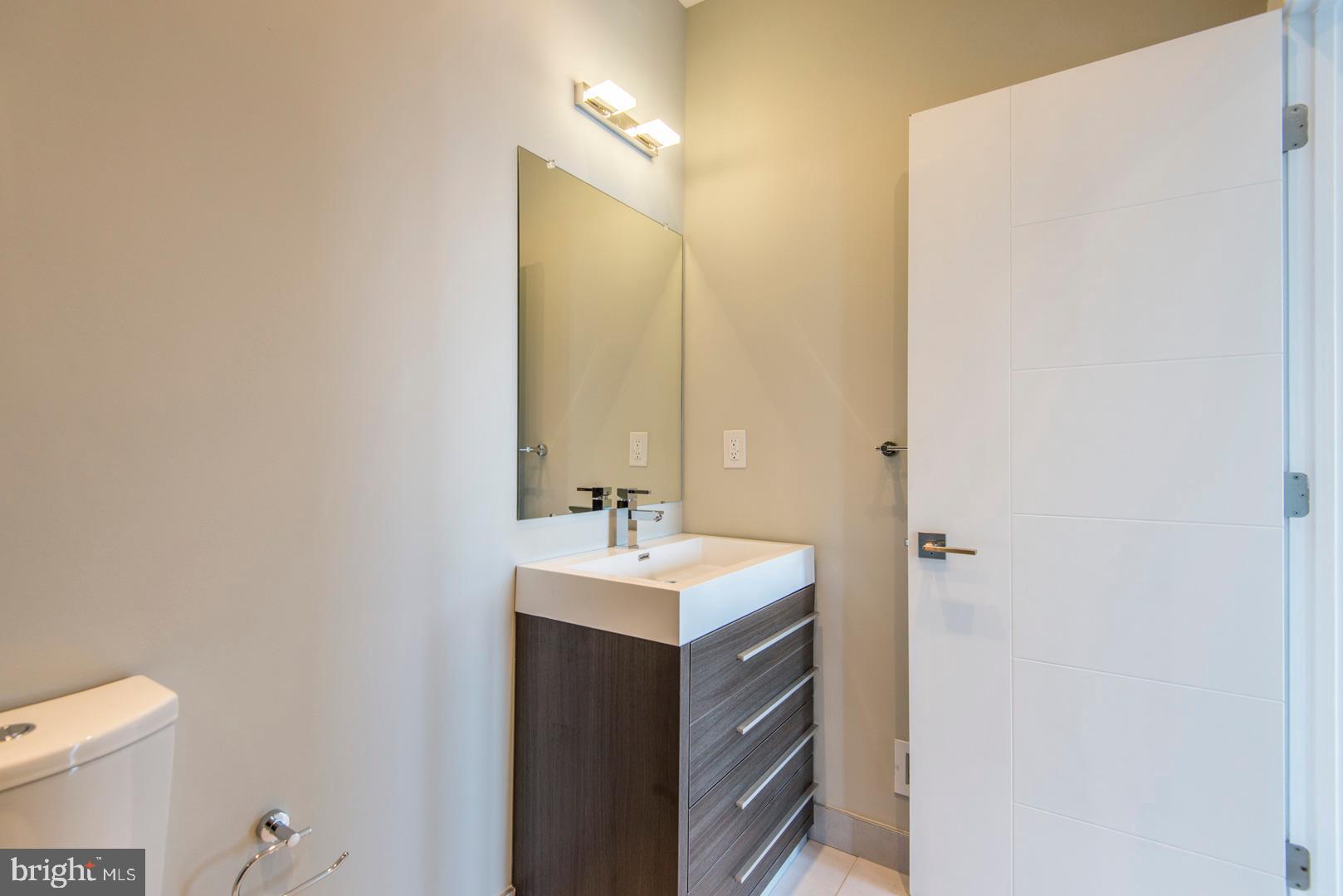 GRADUATE HOSPITAL - Residential Lease