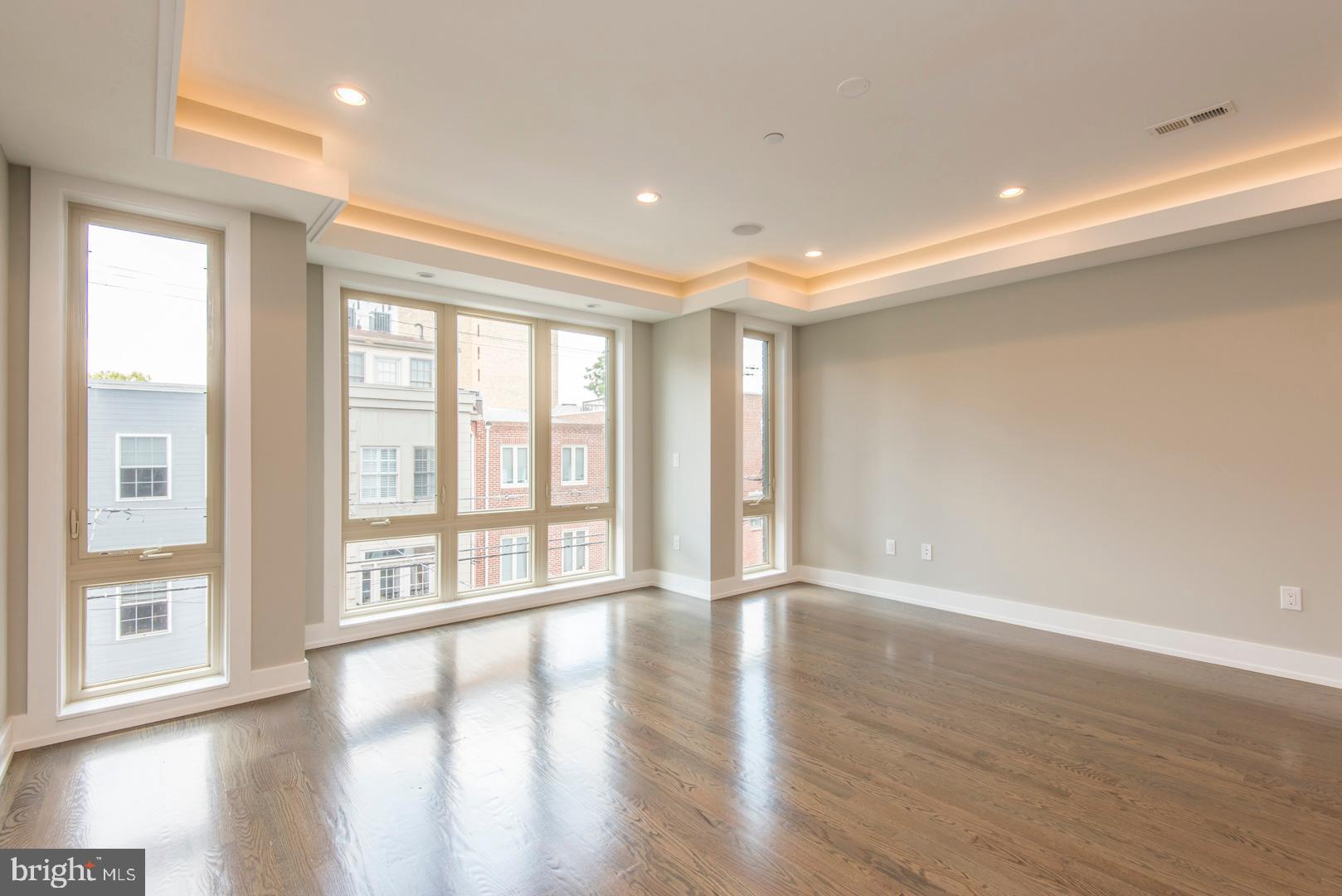 GRADUATE HOSPITAL - Residential Lease