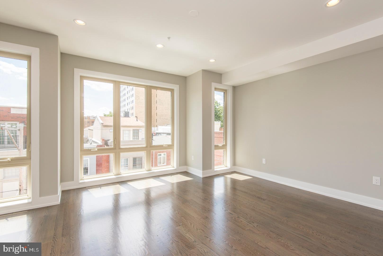 GRADUATE HOSPITAL - Residential Lease