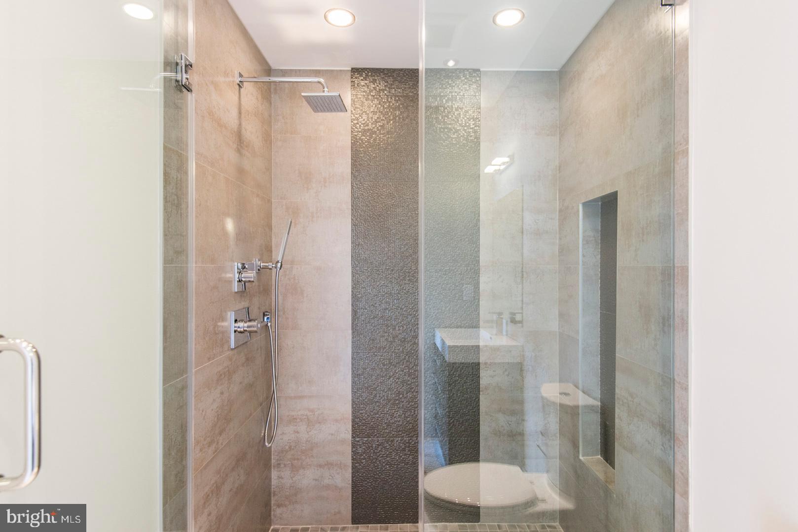 GRADUATE HOSPITAL - Residential Lease