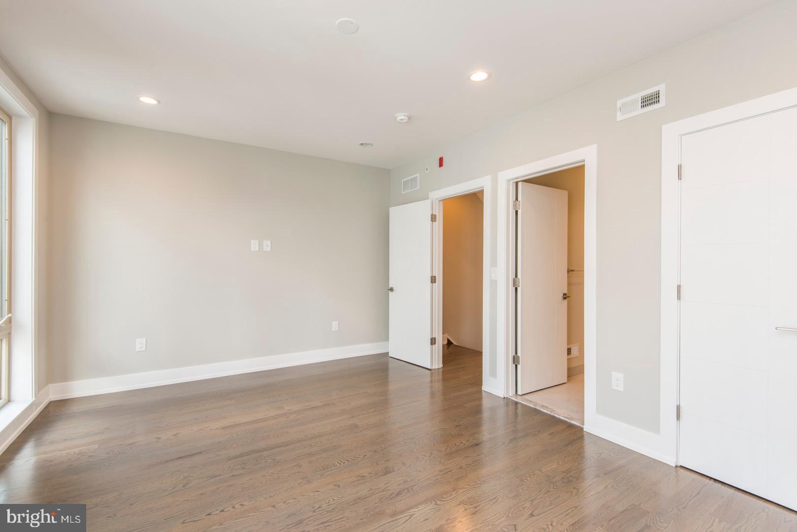 GRADUATE HOSPITAL - Residential Lease