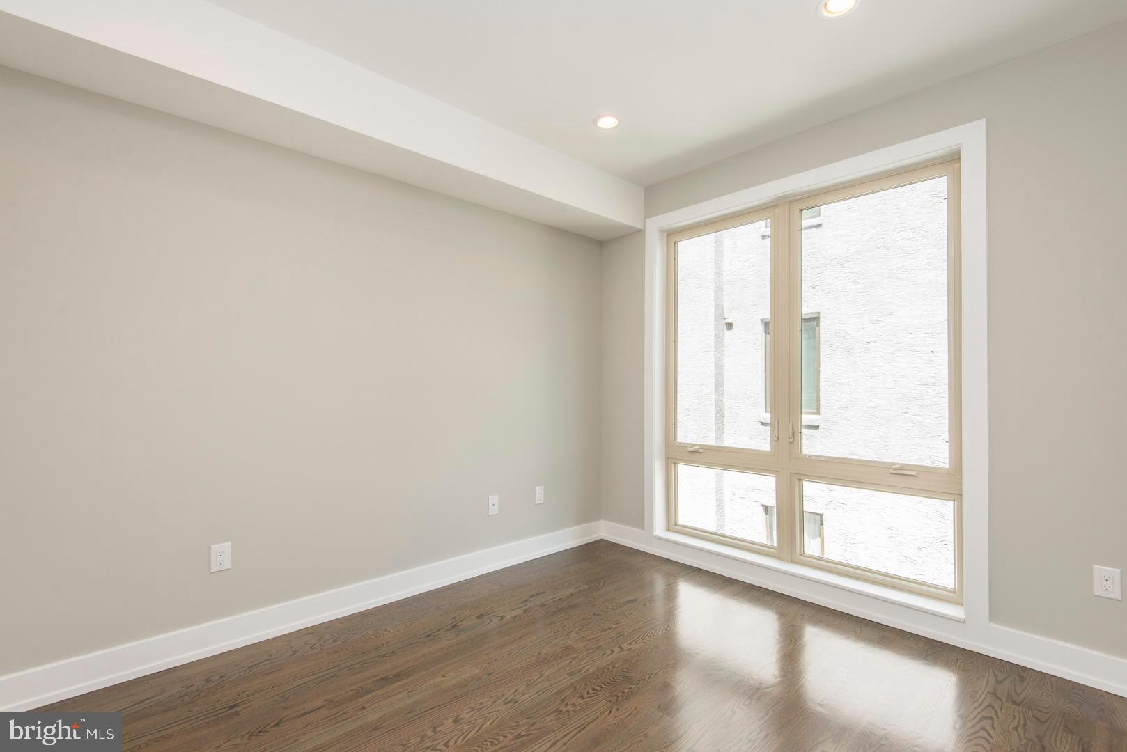 GRADUATE HOSPITAL - Residential Lease