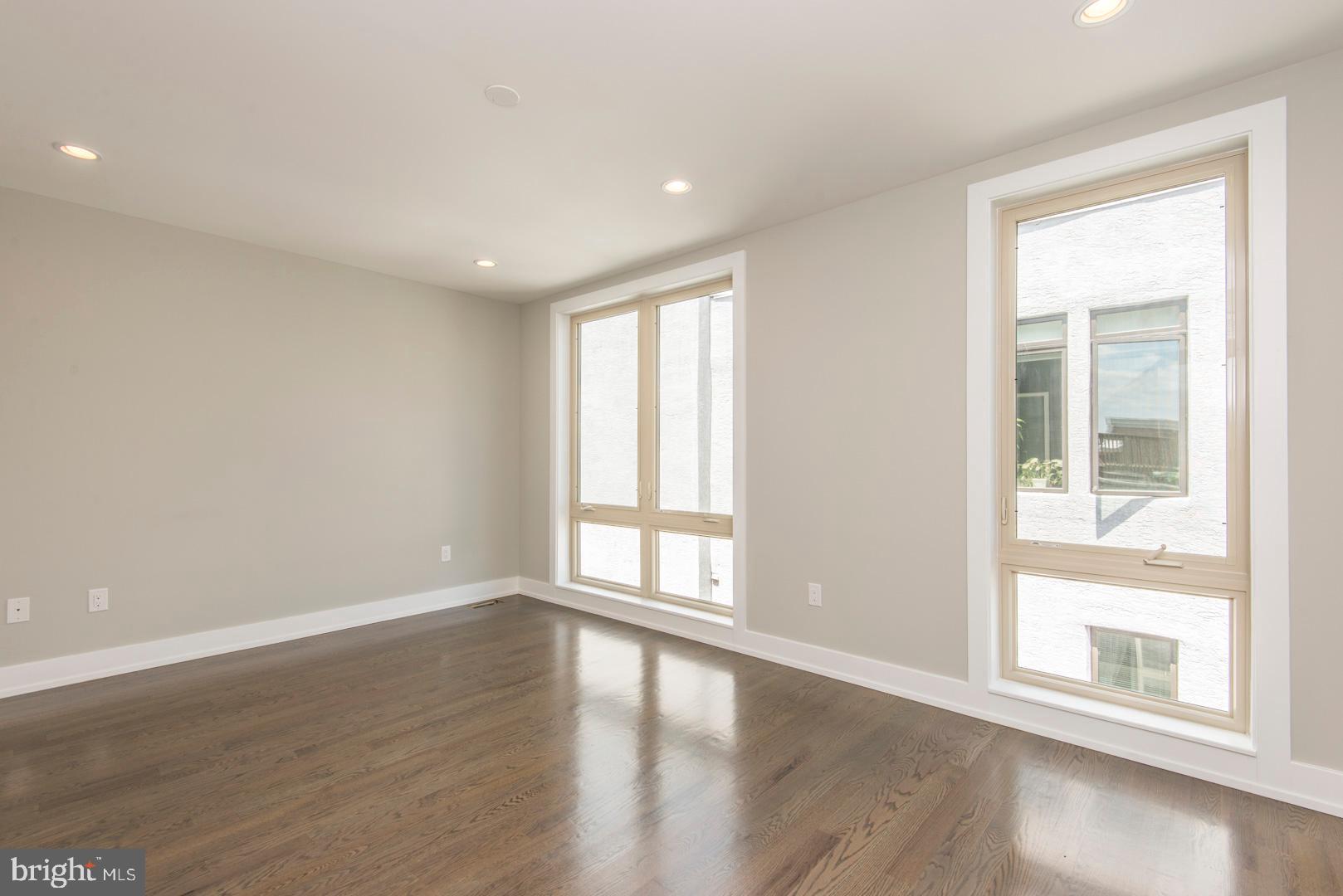 GRADUATE HOSPITAL - Residential Lease