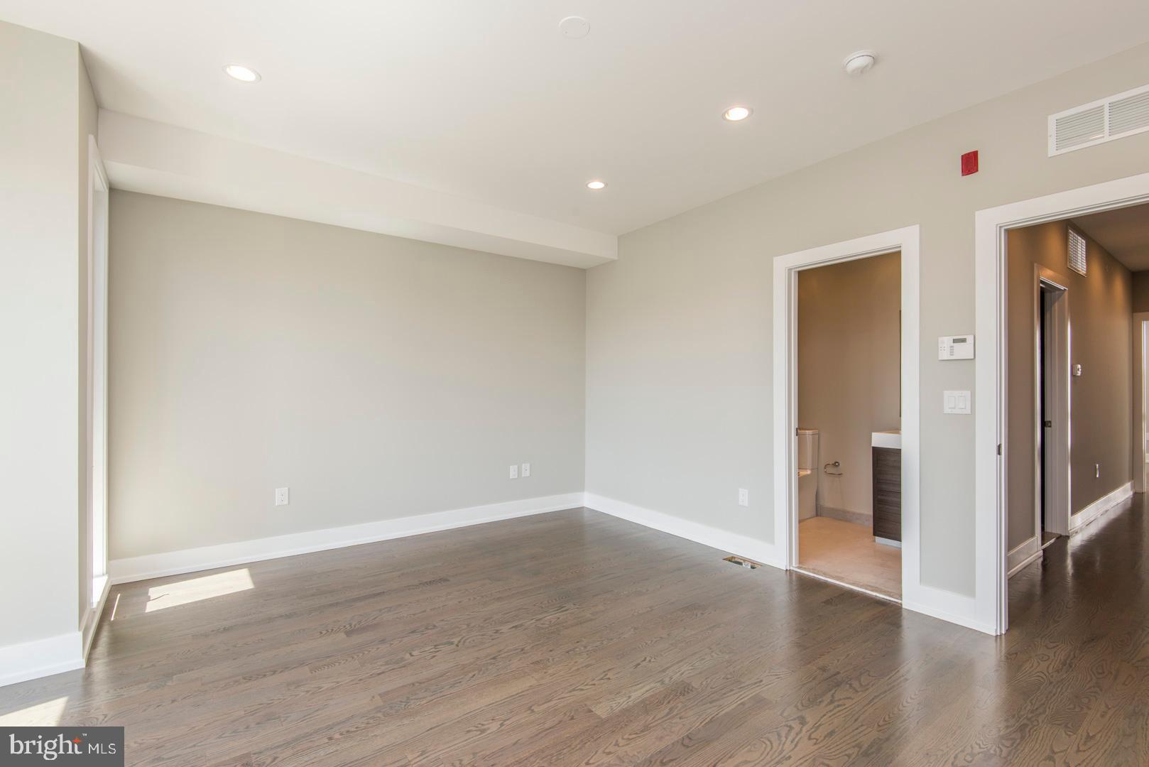 GRADUATE HOSPITAL - Residential Lease