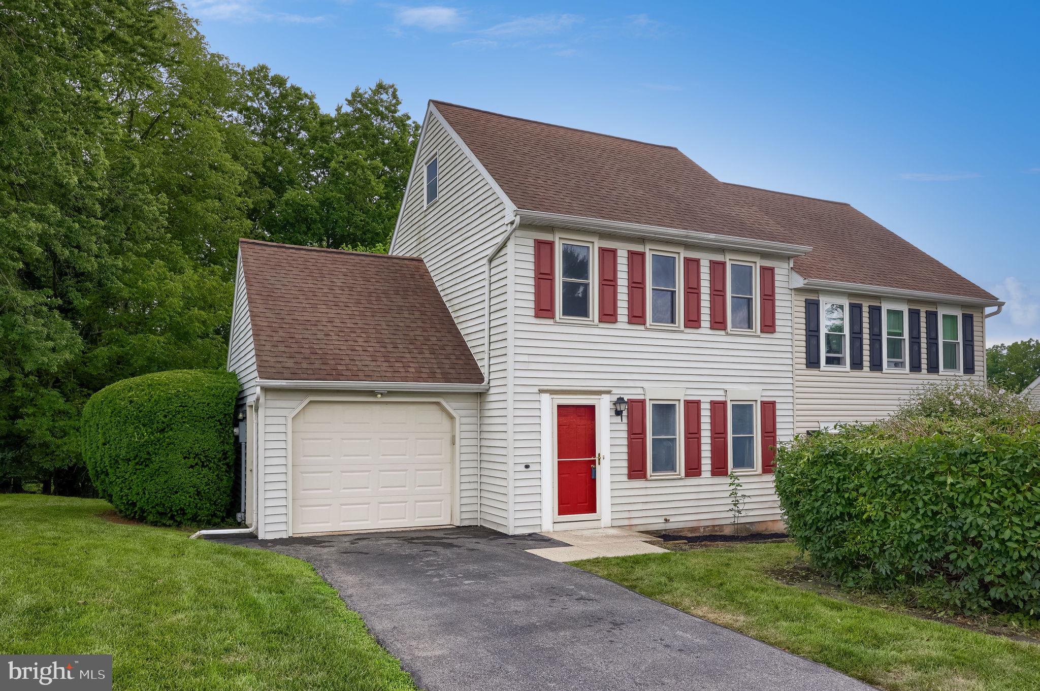 208 FAIRFAX DRIVE