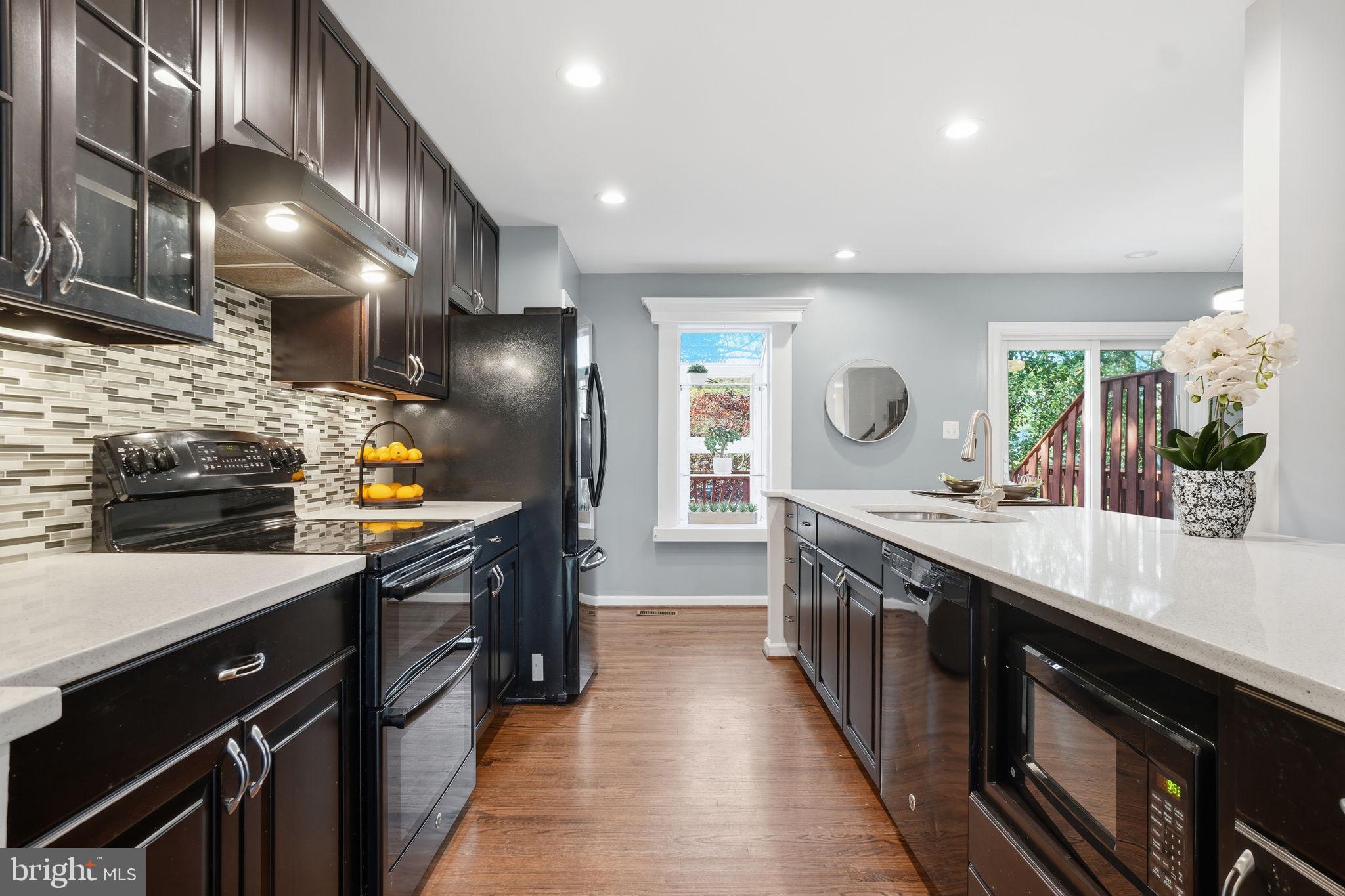 711 HERNDON WOODS COURT