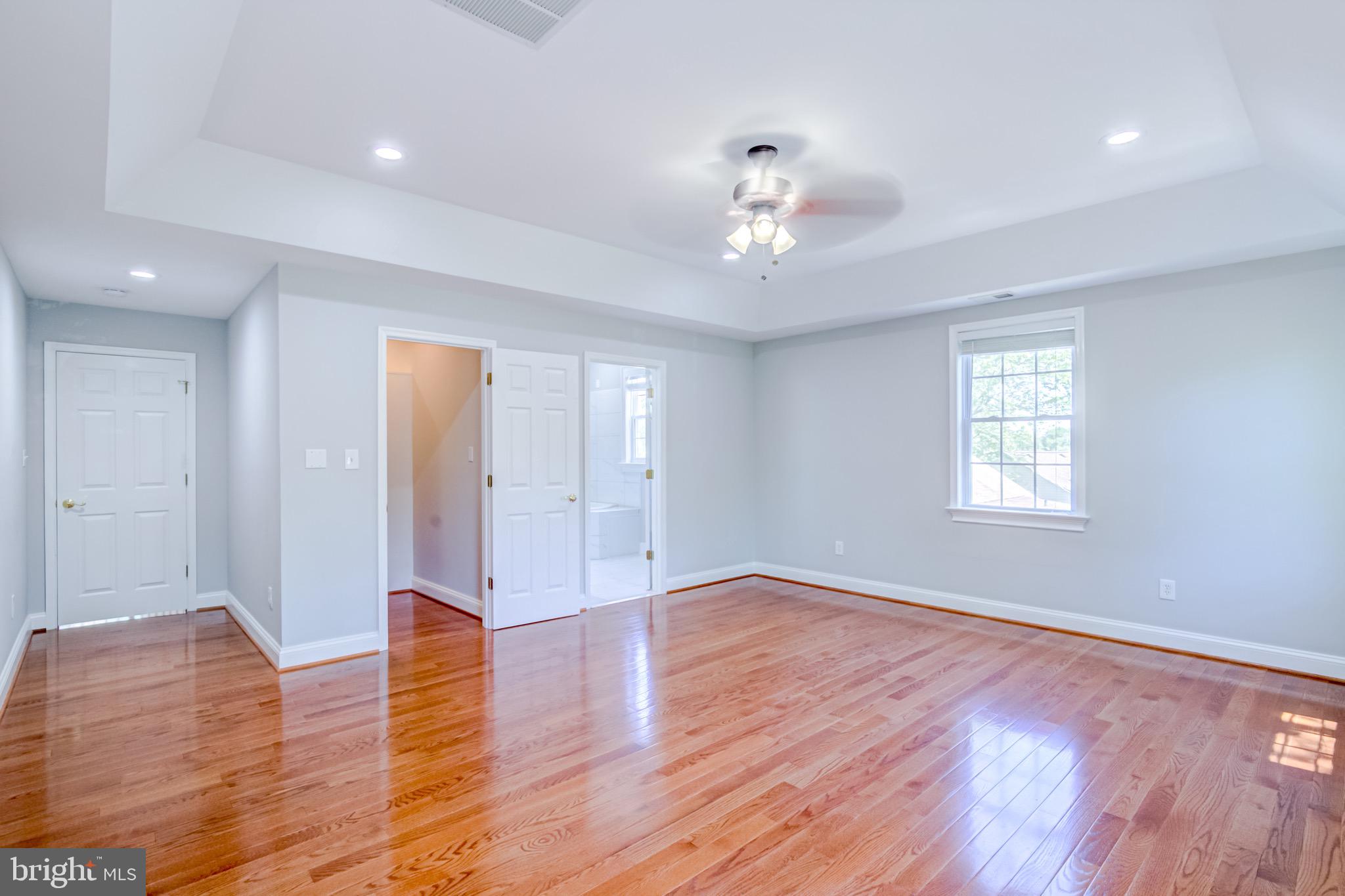 WEST LAWN - Residential