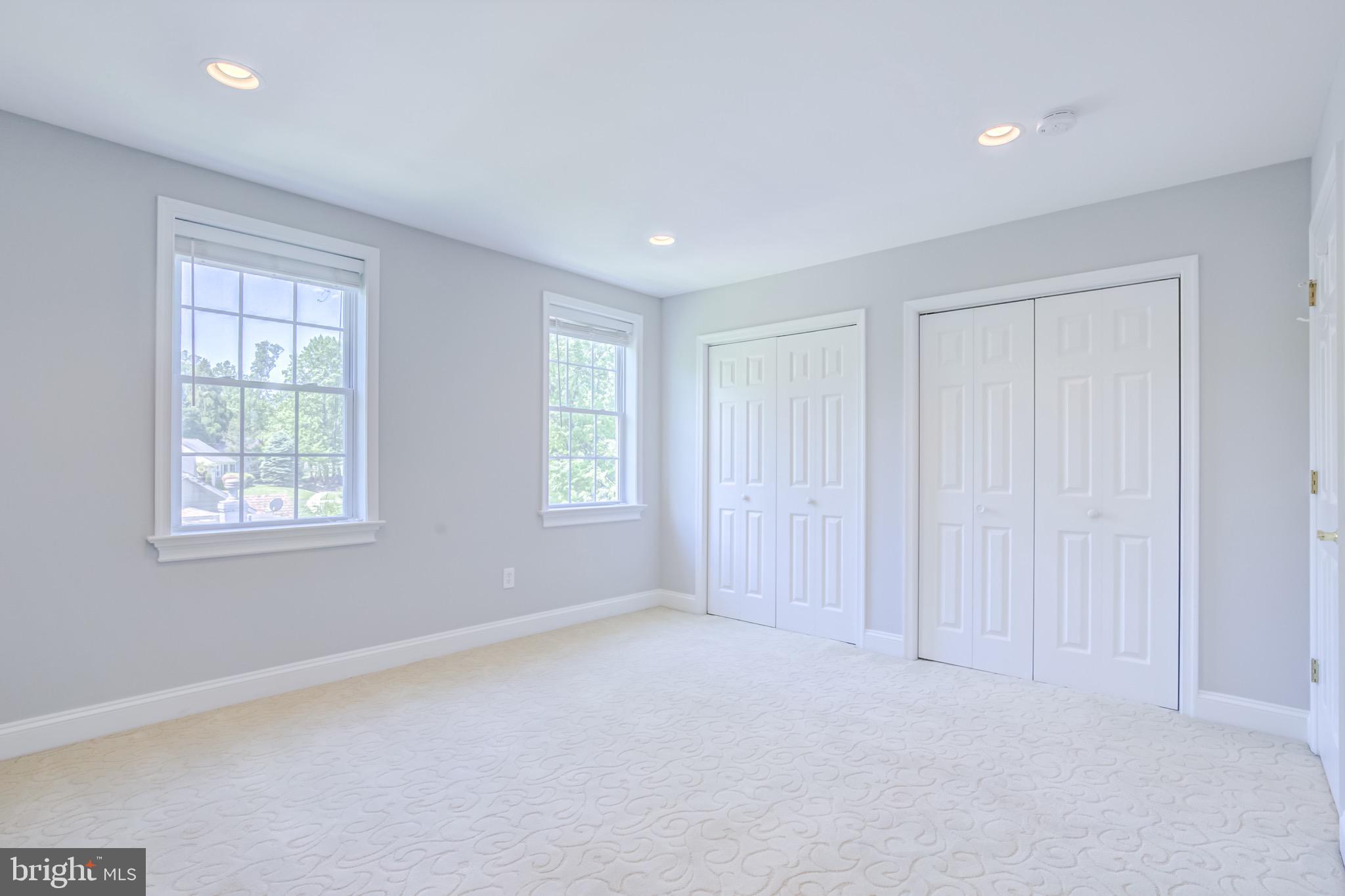 WEST LAWN - Residential