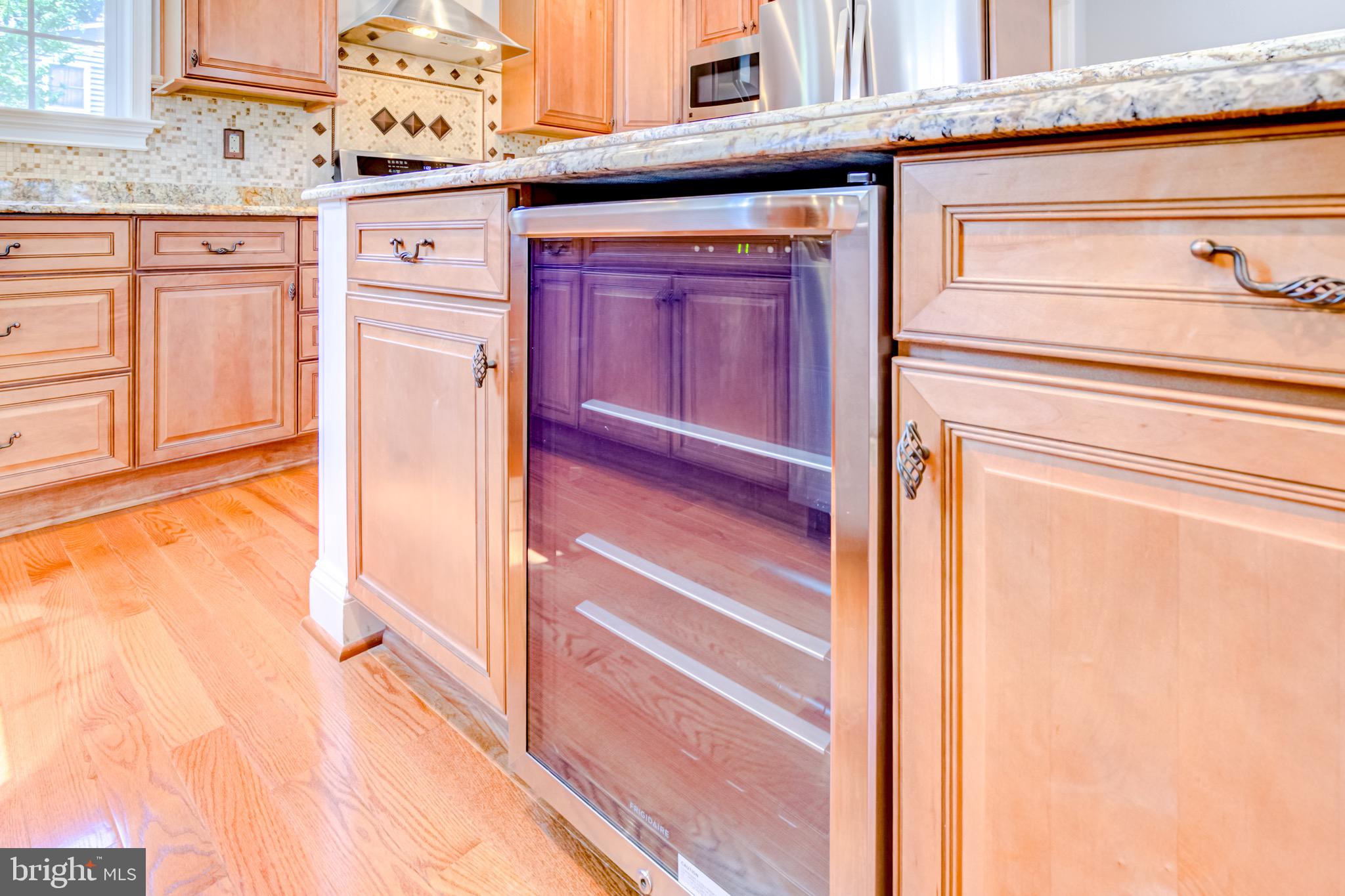 WEST LAWN - Residential