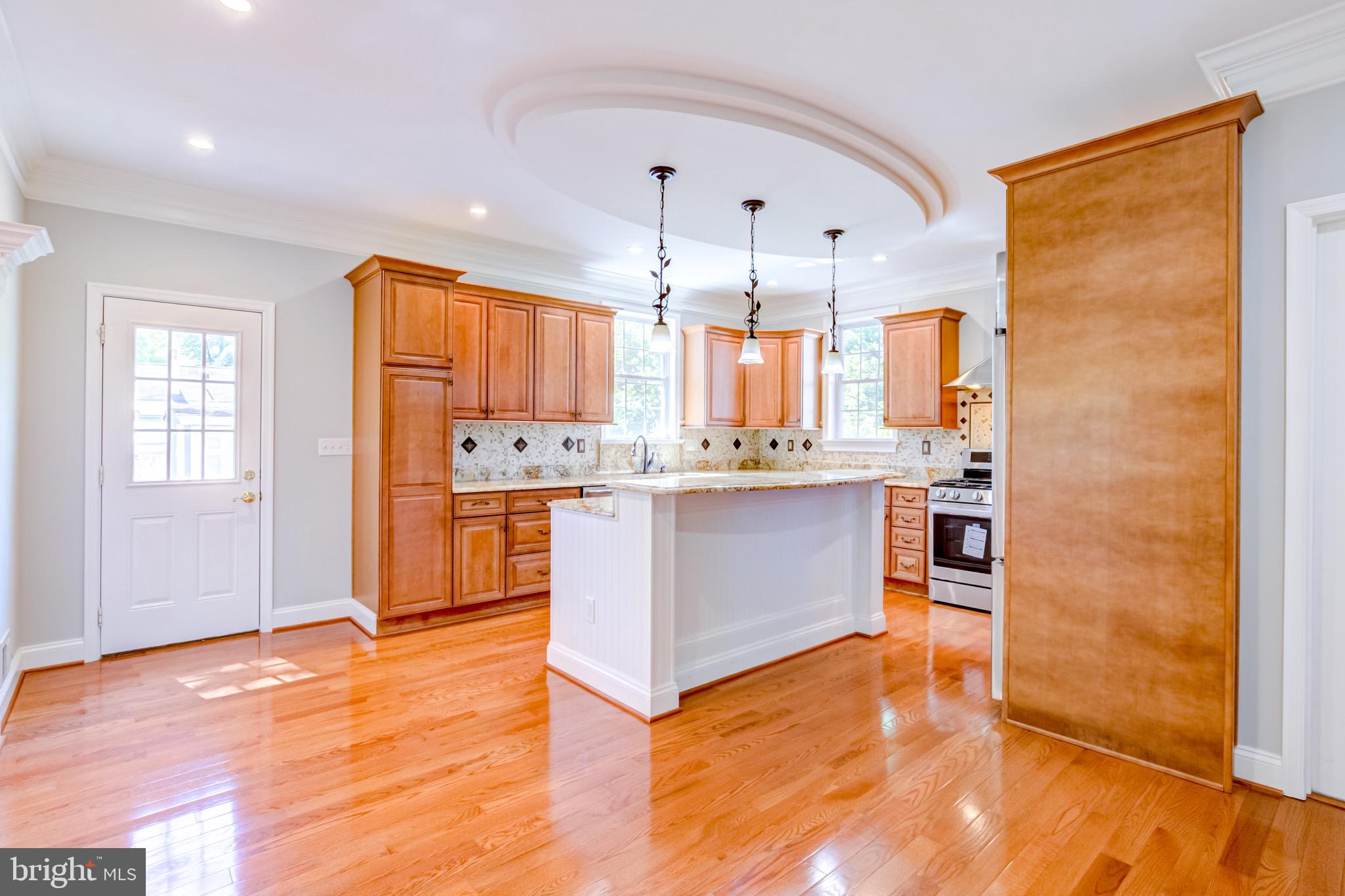 WEST LAWN - Residential