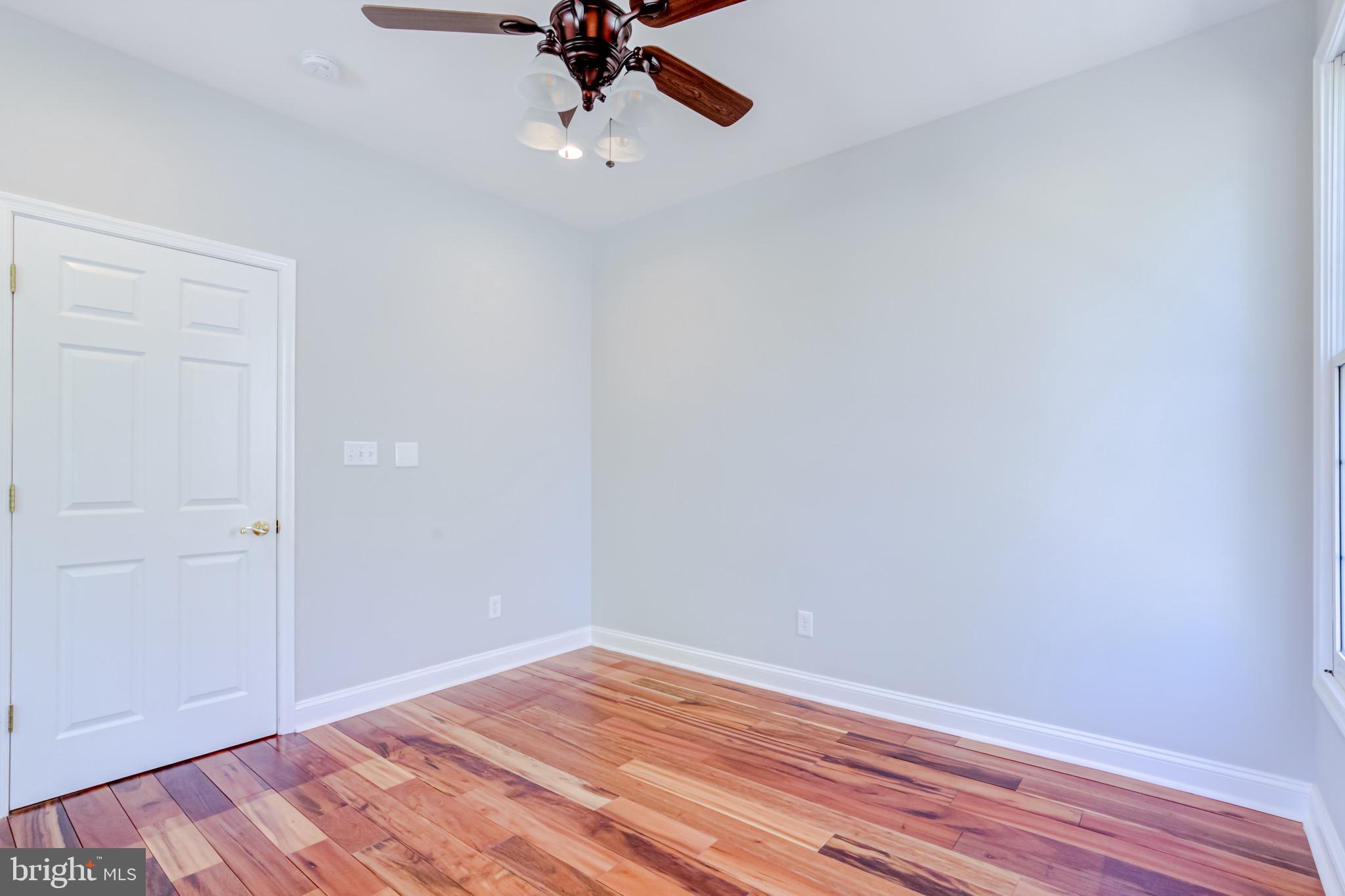 WEST LAWN - Residential