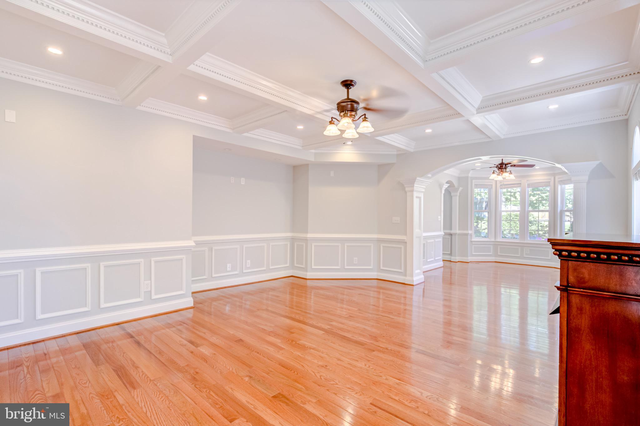 WEST LAWN - Residential