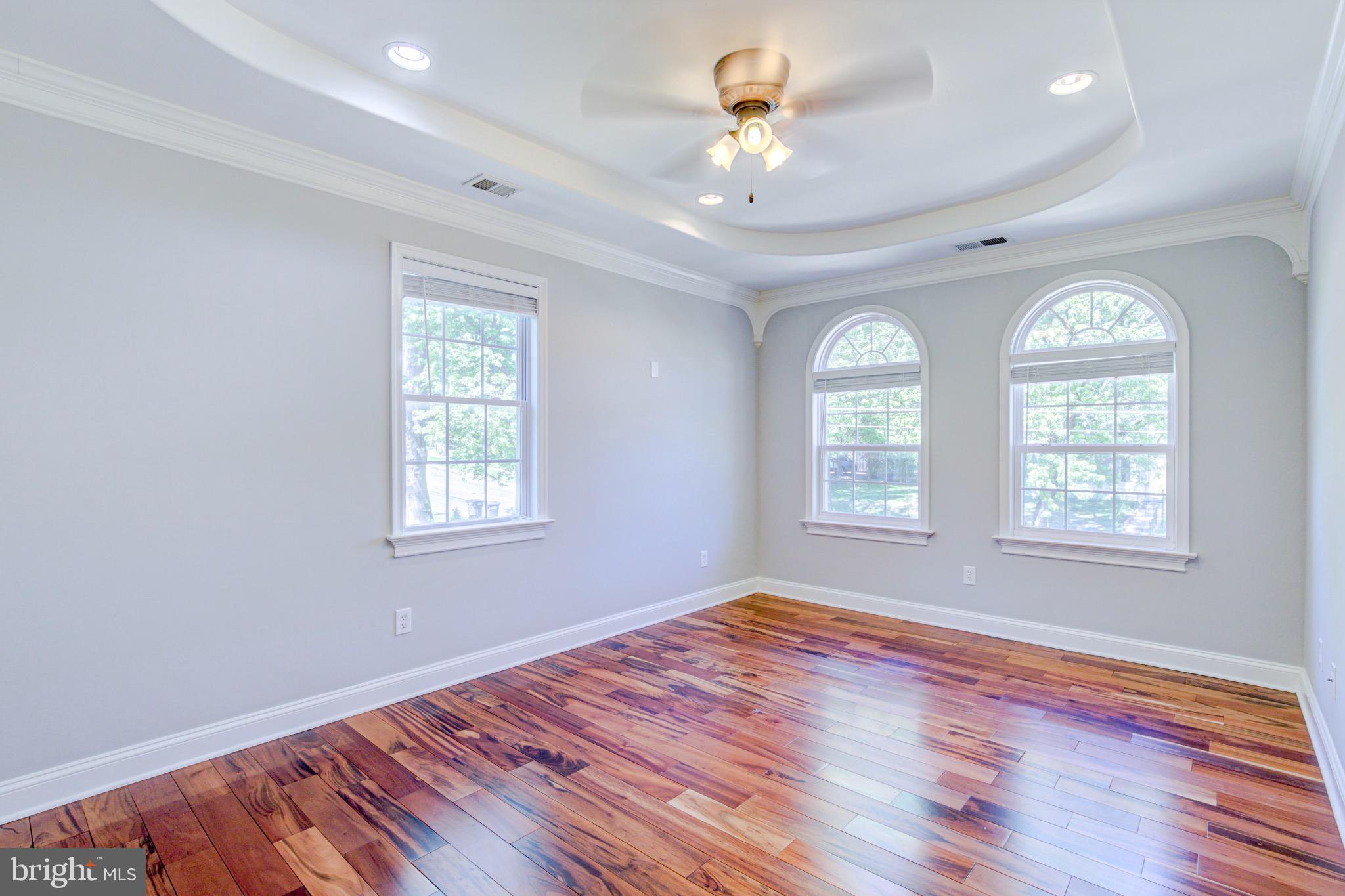 WEST LAWN - Residential