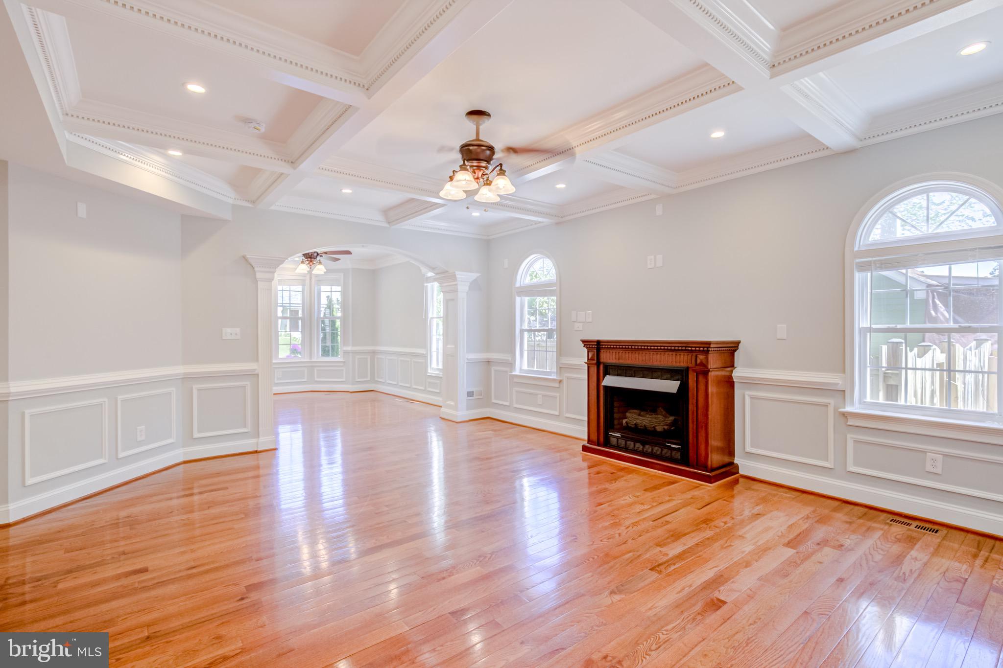 WEST LAWN - Residential