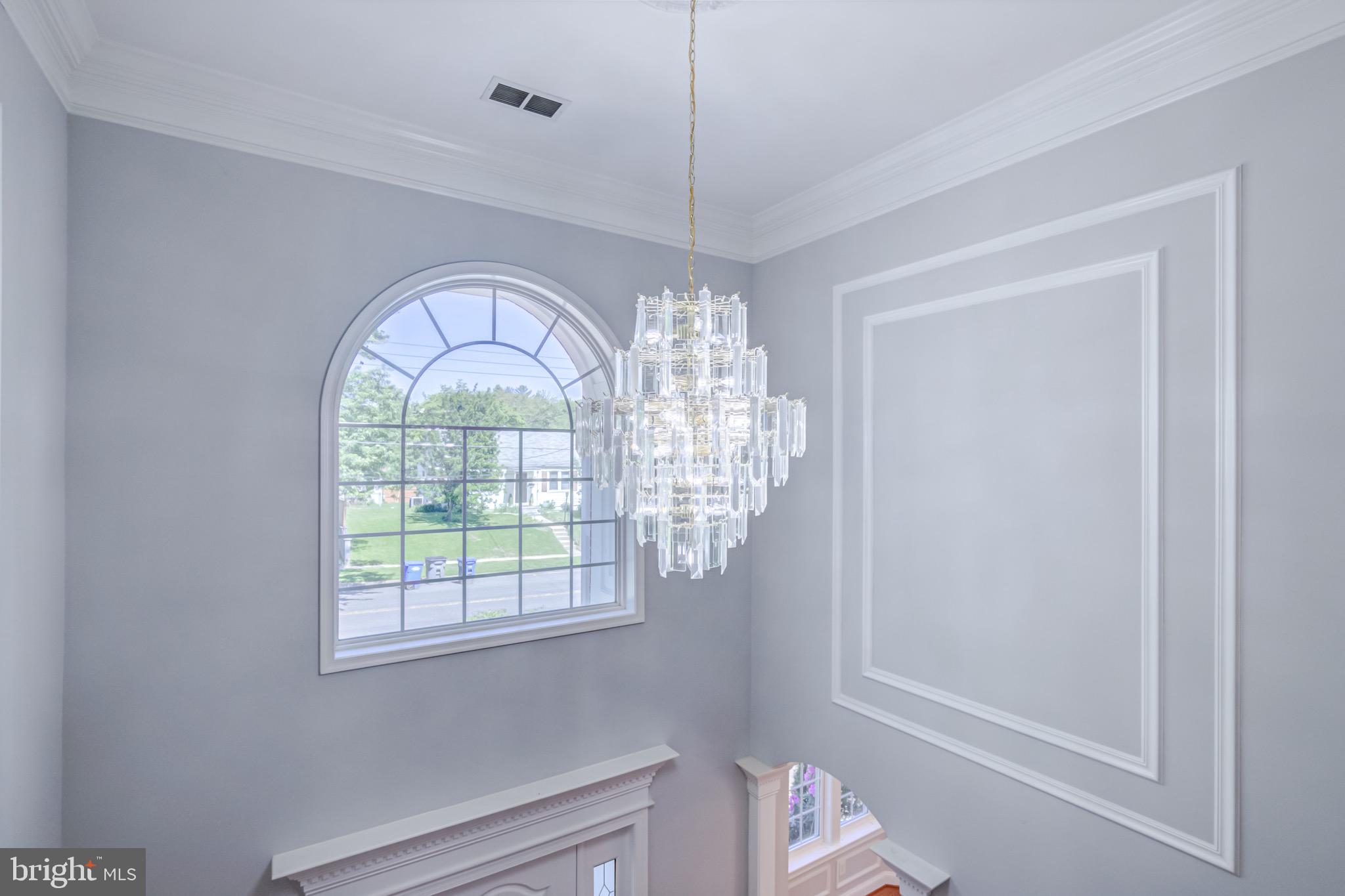 WEST LAWN - Residential