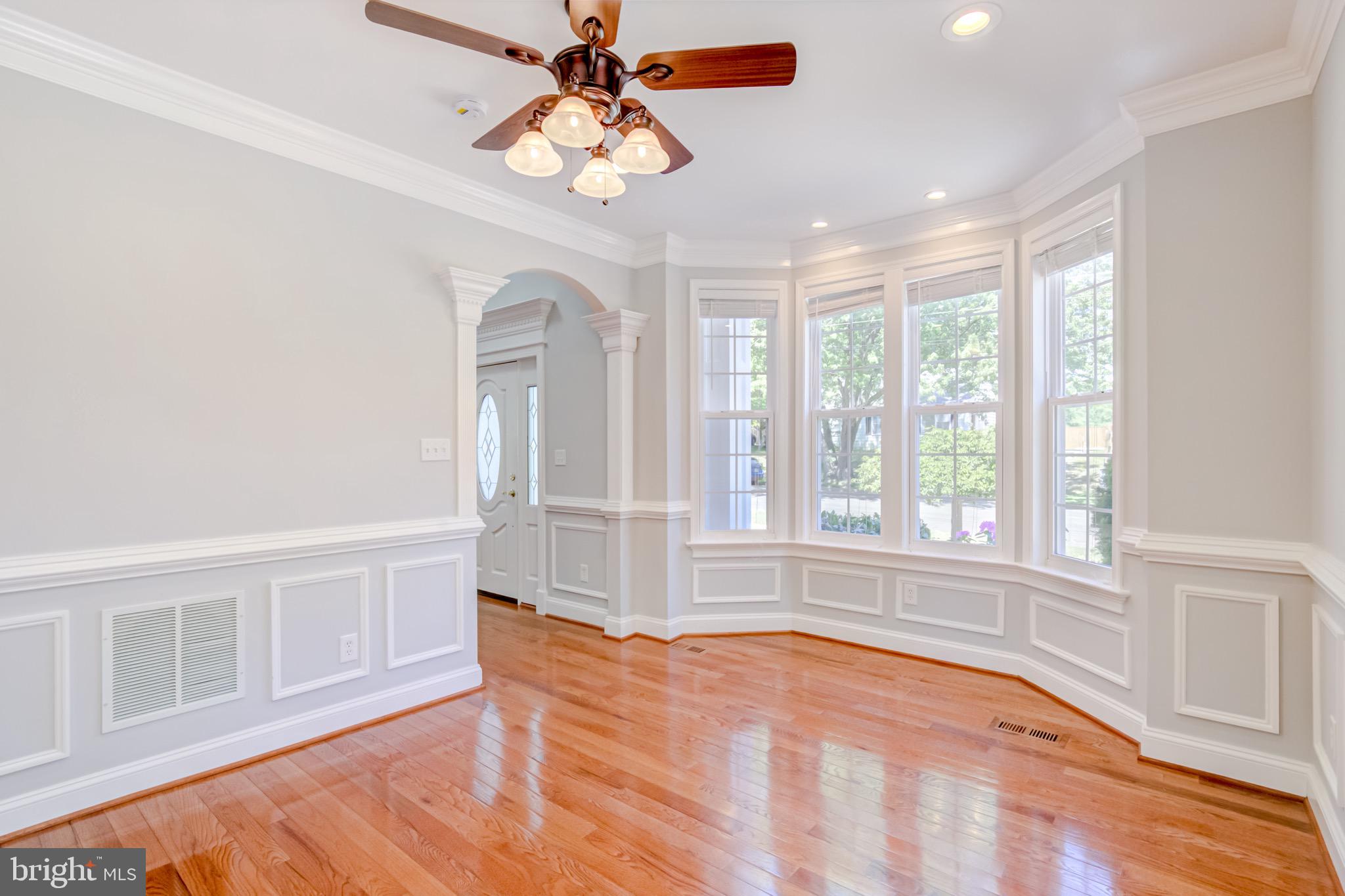 WEST LAWN - Residential