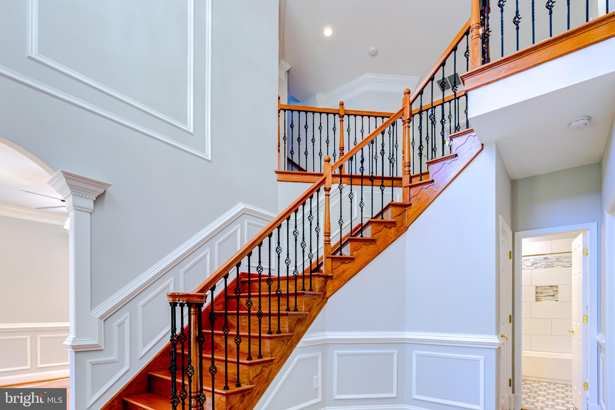 WEST LAWN - Residential