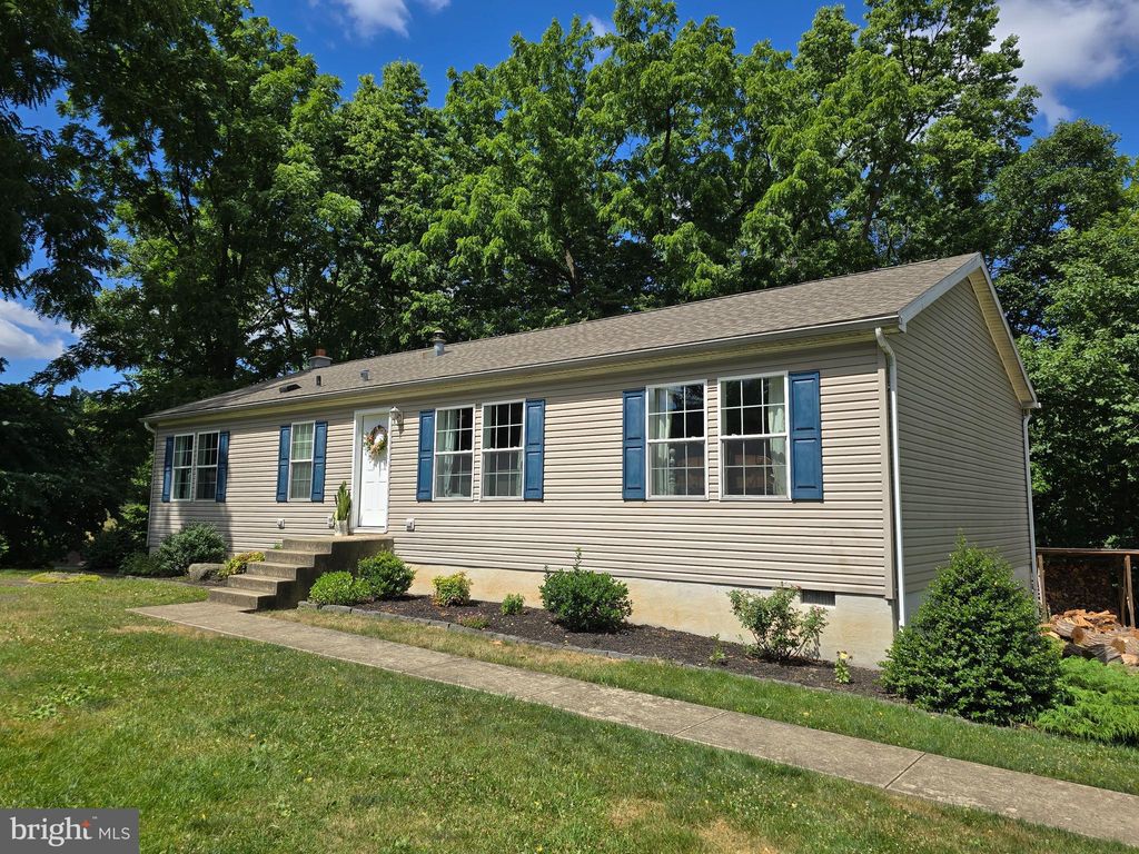 Photo of 75 N Perry Street, Elizabethtown, PA 17022 (MLS # PALA2052996)