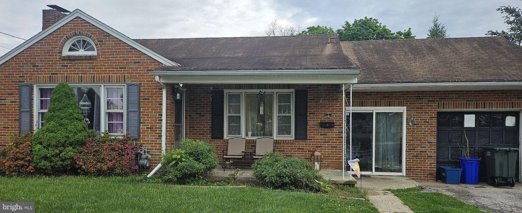 Photo of 15 N Queen Street, DOVER, PA 17315 (MLS # PAYK2104564)