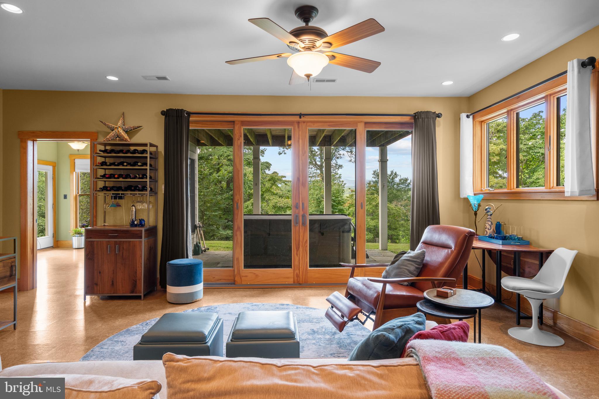 PEYTON FARMS - Residential