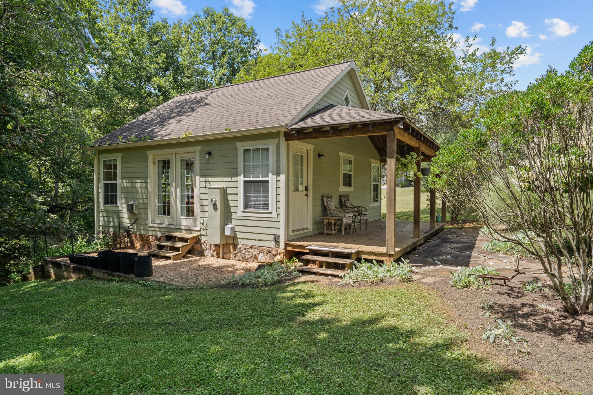210 GRAND VIEW ROAD