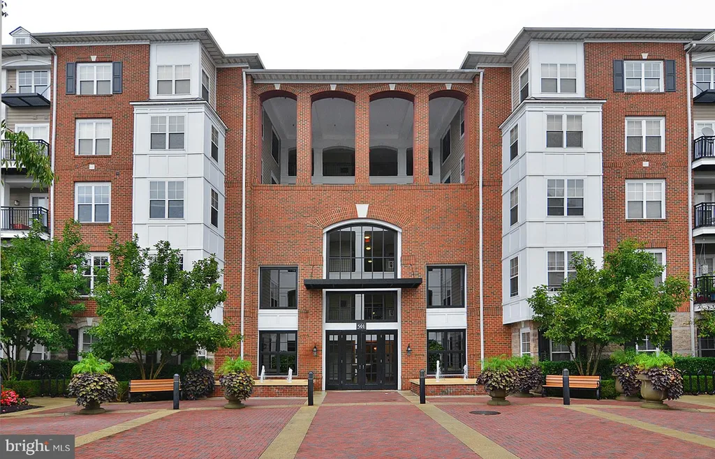 501 Hungerford Drive Unit 328, Rockville, MD 20850
