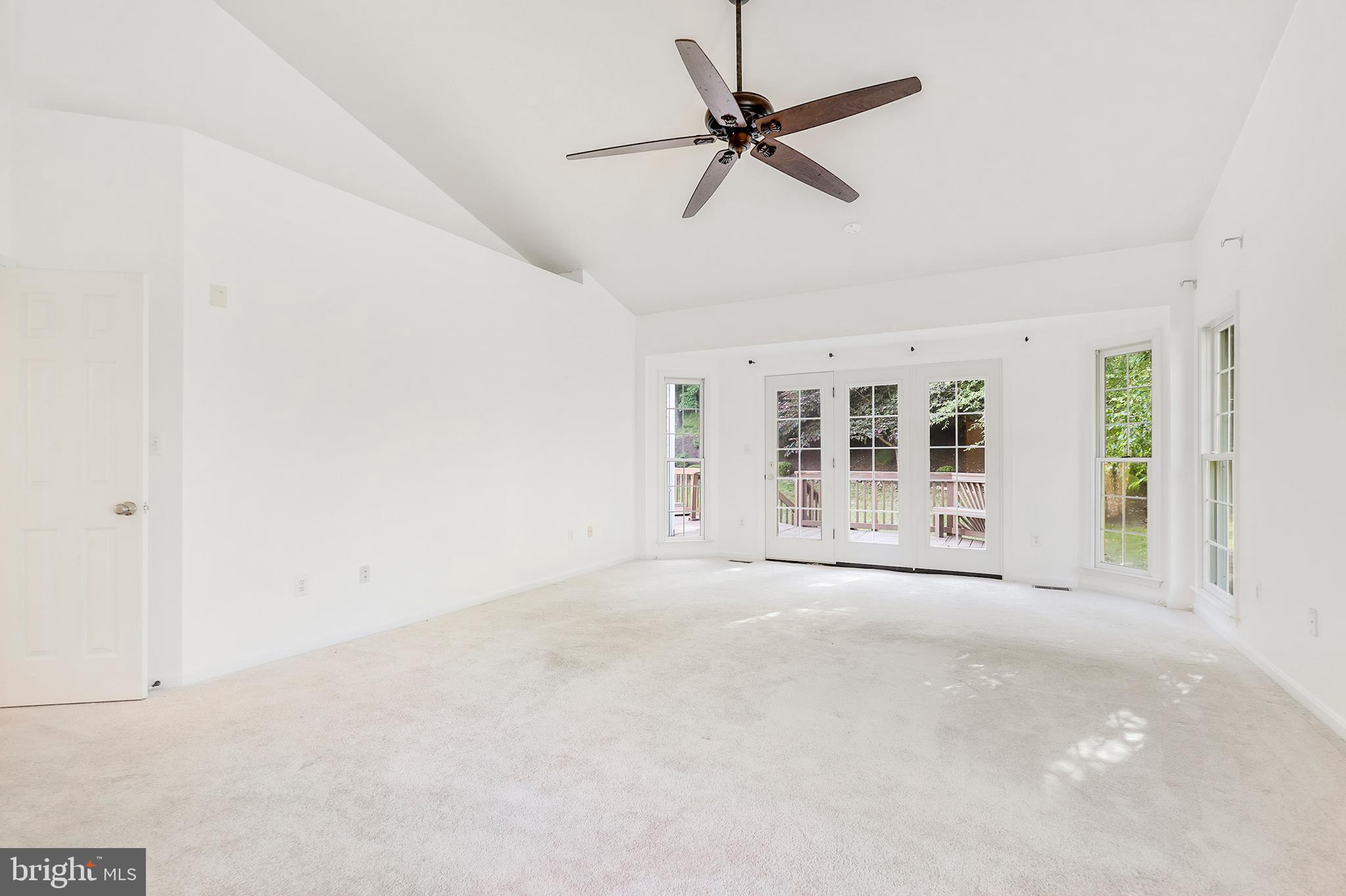 GOVERNORS RUN - Residential