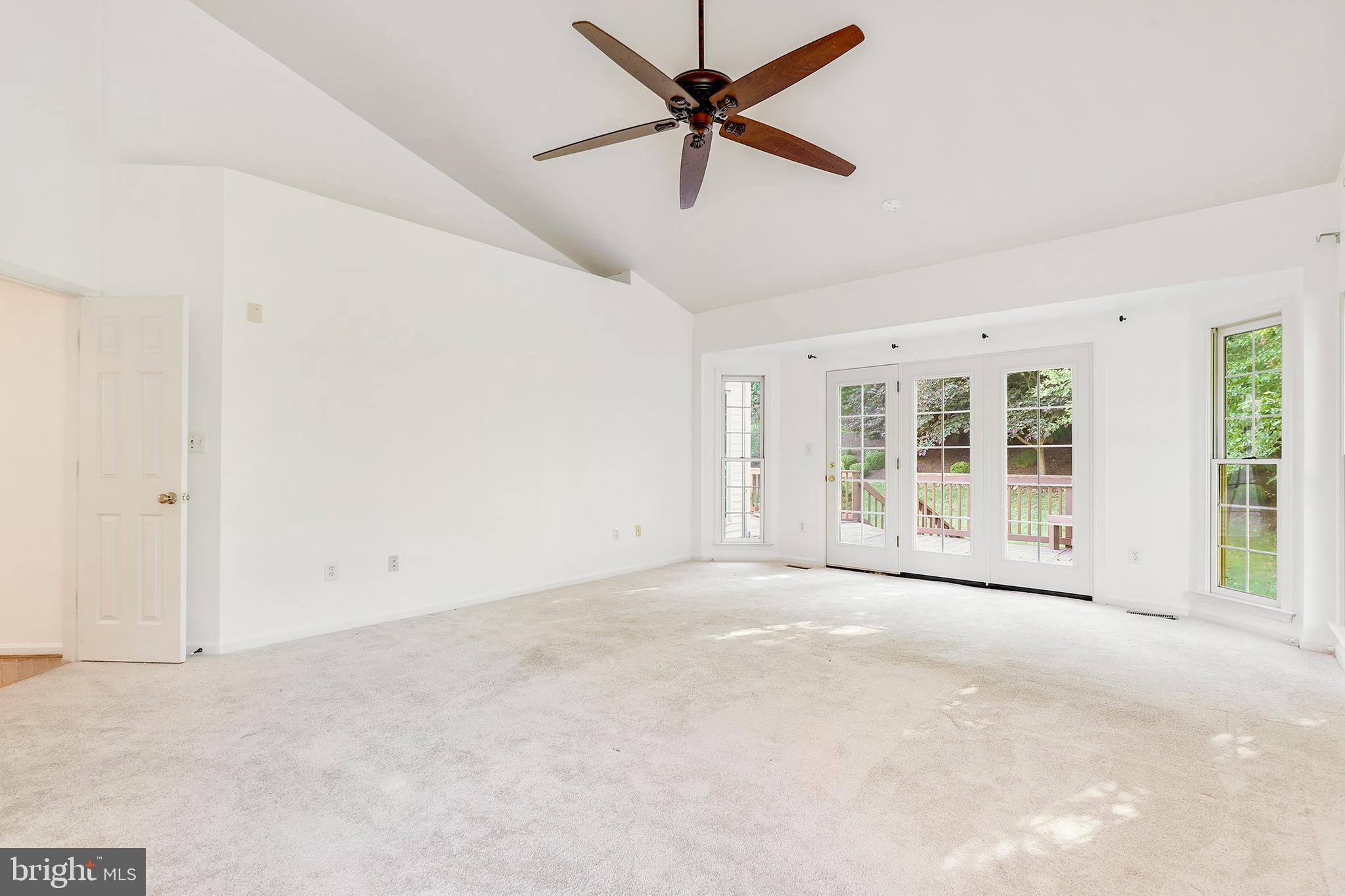 GOVERNORS RUN - Residential