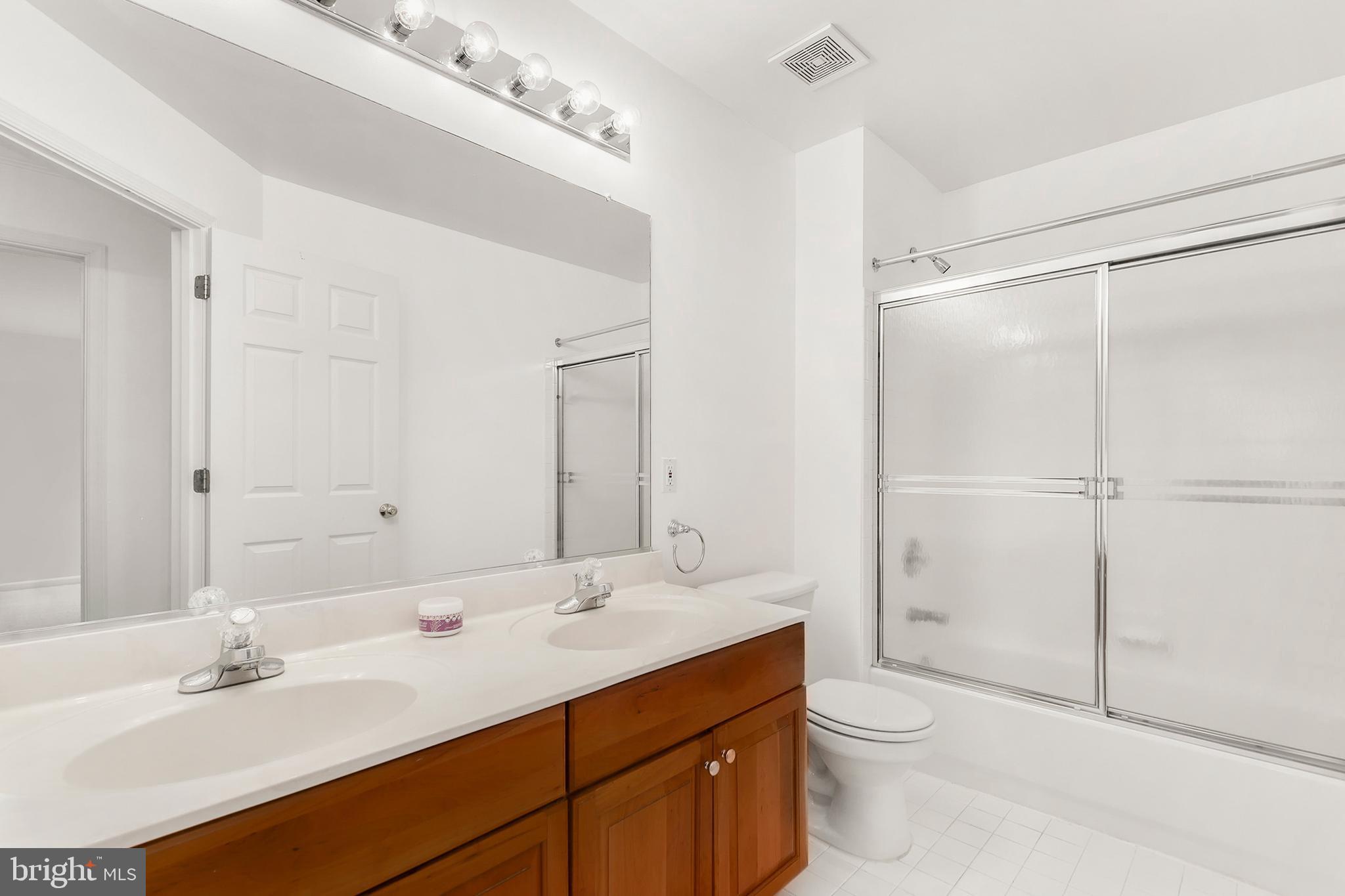 GOVERNORS RUN - Residential