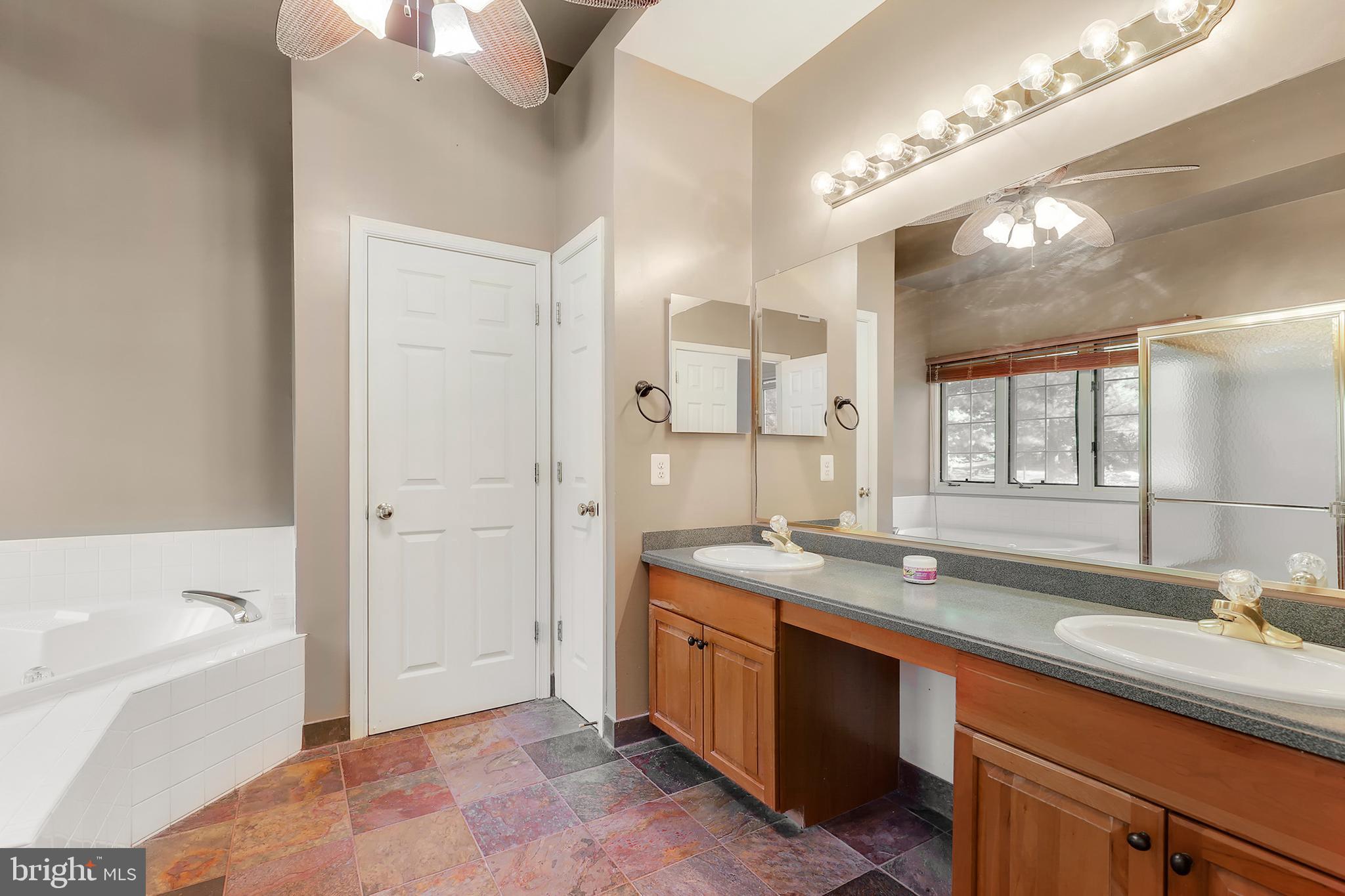 GOVERNORS RUN - Residential