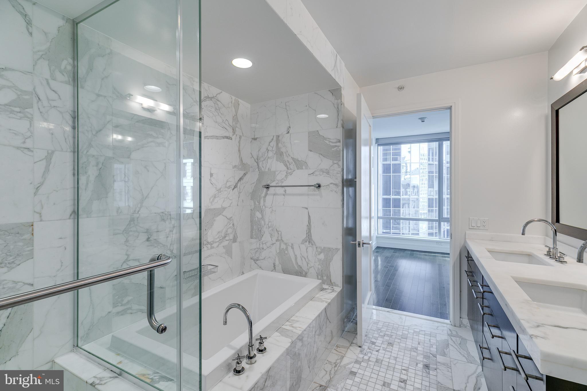 AVENUE OF THE ARTS - Residential Lease