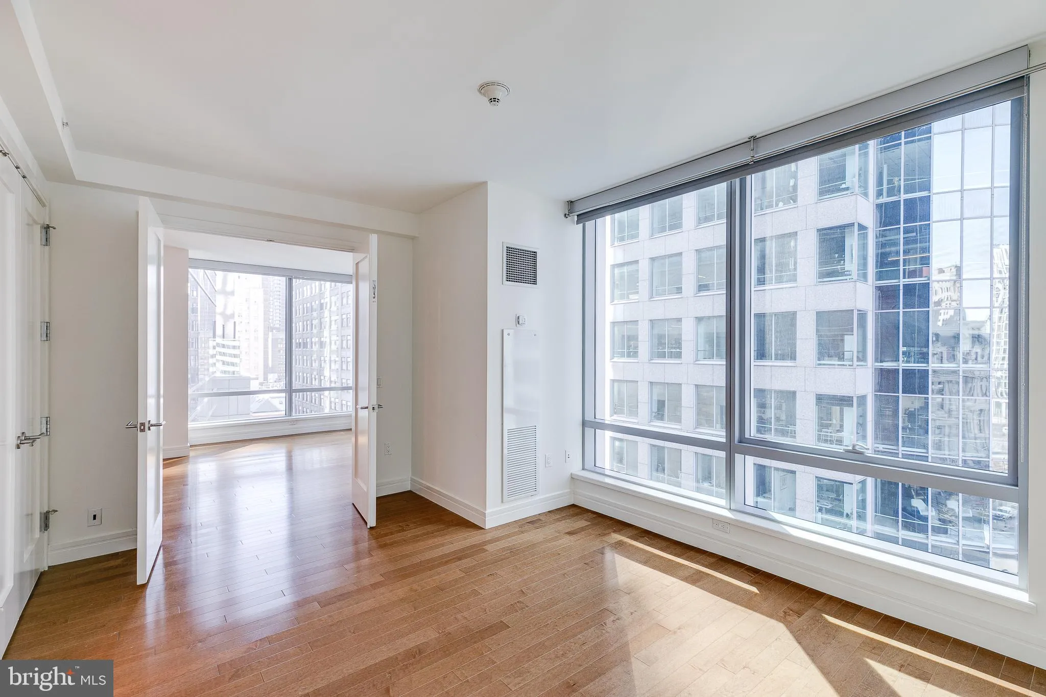 Philadelphia, Pennsylvania 19102, United States, 1 Bedroom Bedrooms, ,2 BathroomsBathrooms,Residential,Contingent,82359