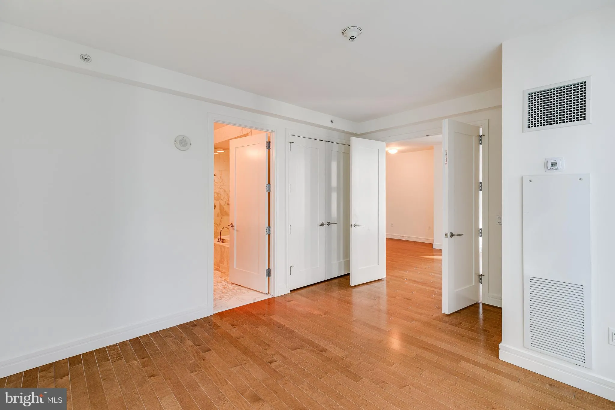 Philadelphia, Pennsylvania 19102, United States, 1 Bedroom Bedrooms, ,2 BathroomsBathrooms,Residential,Contingent,82359