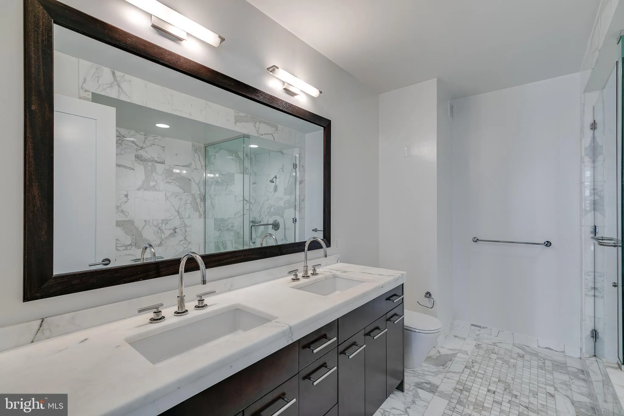 Philadelphia, Pennsylvania 19102, United States, 1 Bedroom Bedrooms, ,2 BathroomsBathrooms,Residential,Contingent,82359