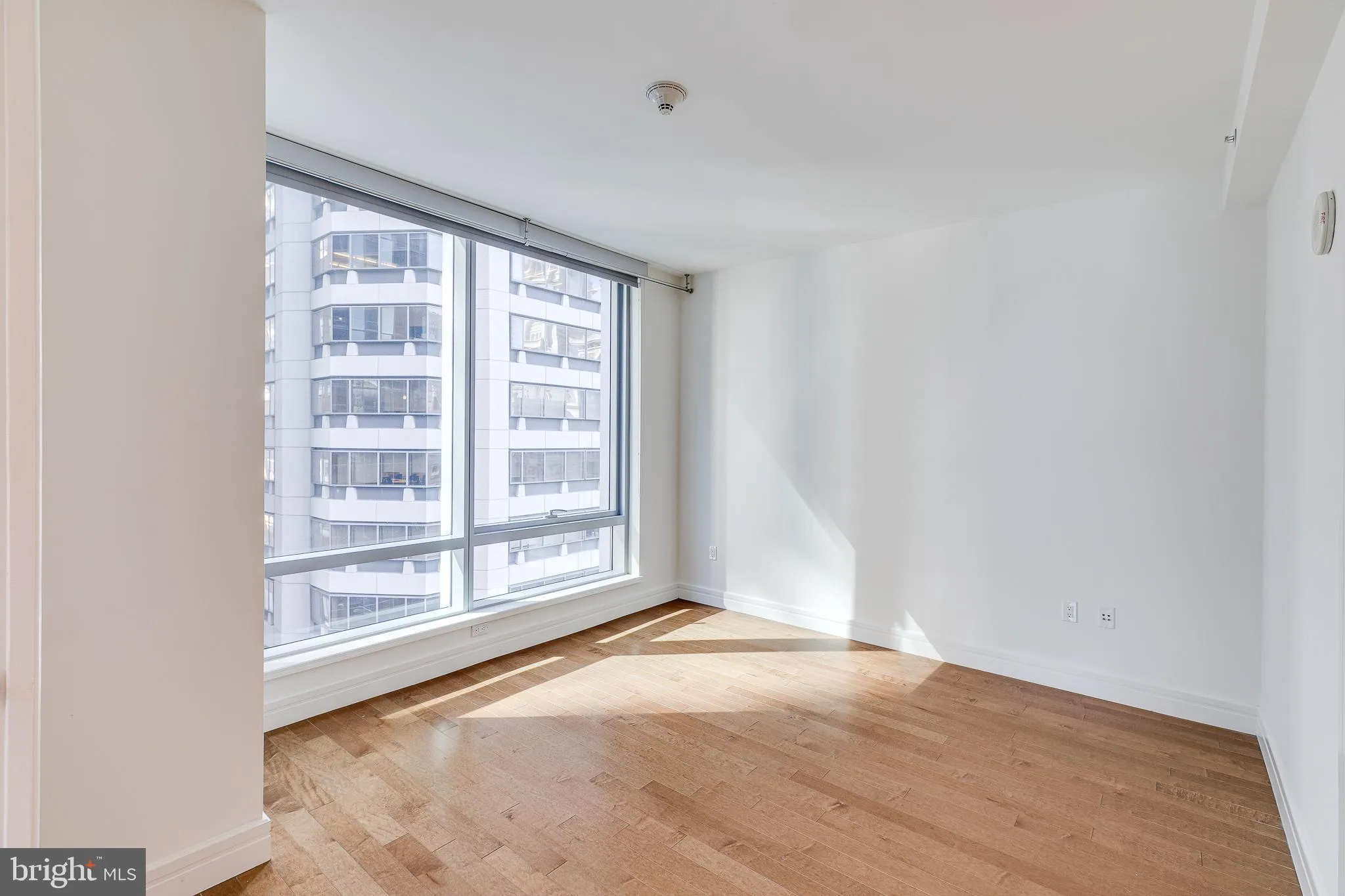 Philadelphia, Pennsylvania 19102, United States, 1 Bedroom Bedrooms, ,2 BathroomsBathrooms,Residential,Contingent,82359