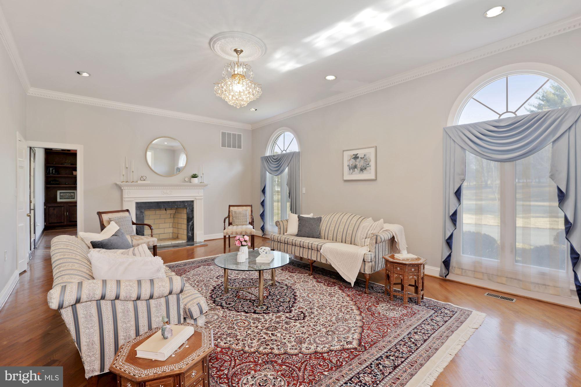 GLEN MILL KNOLLS - Residential