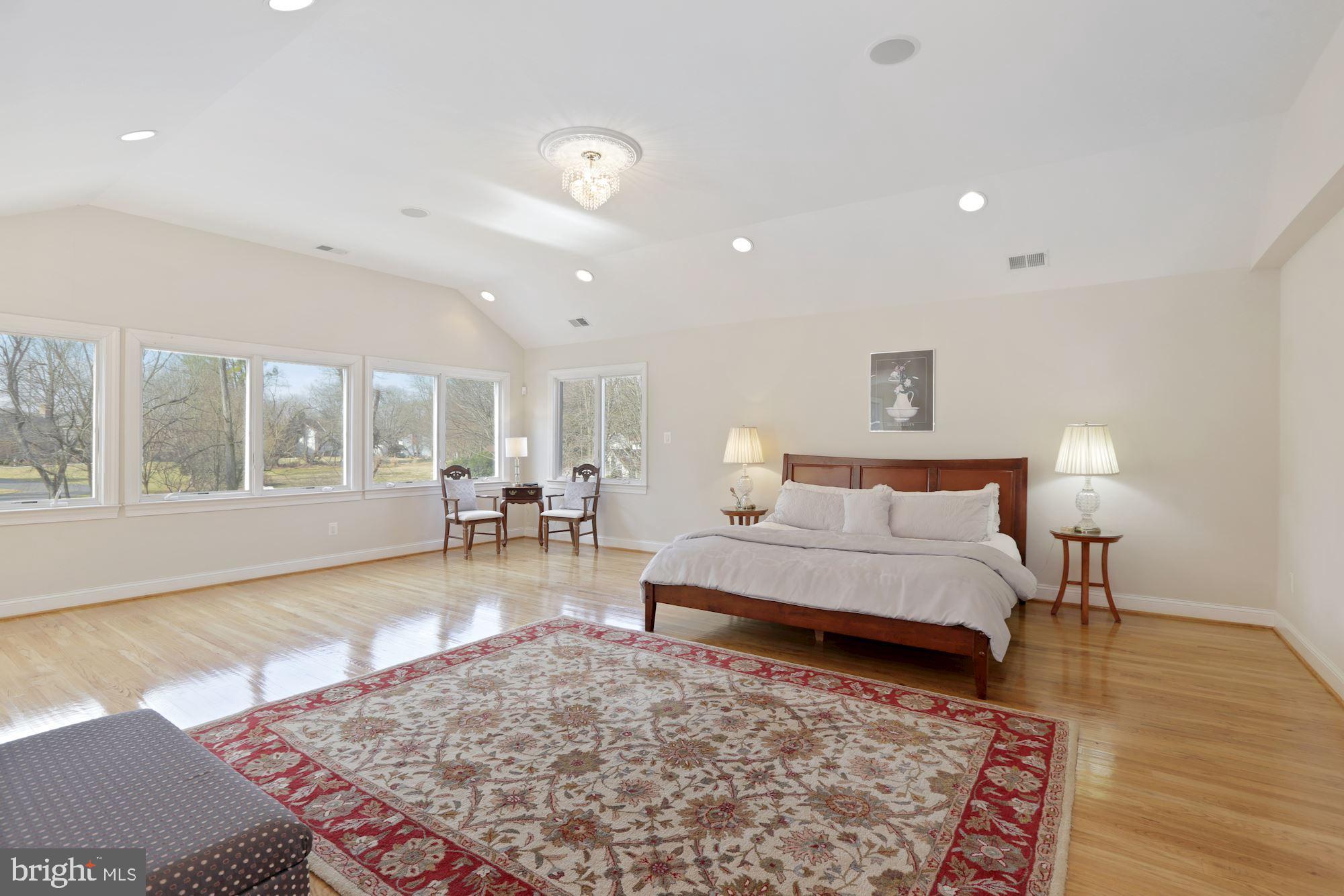 GLEN MILL KNOLLS - Residential