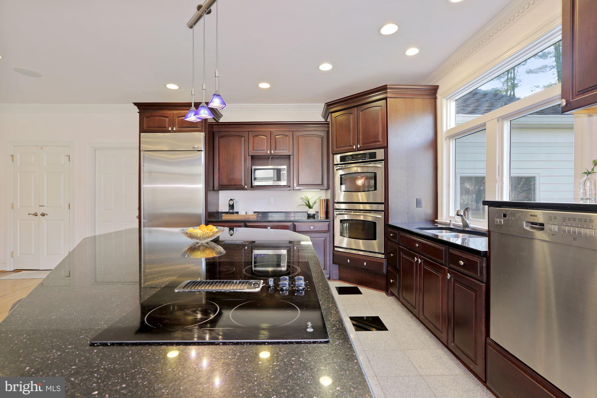 GLEN MILL KNOLLS - Residential