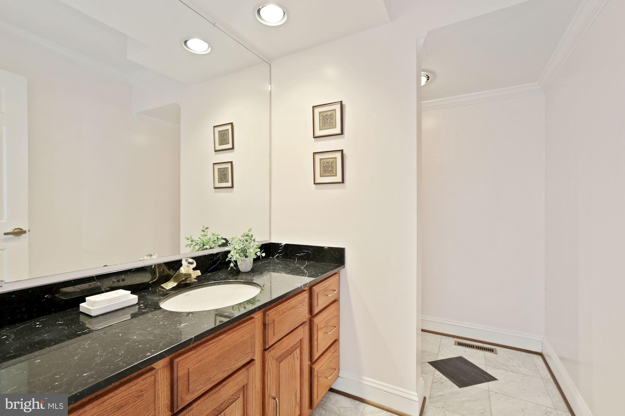 GLEN MILL KNOLLS - Residential