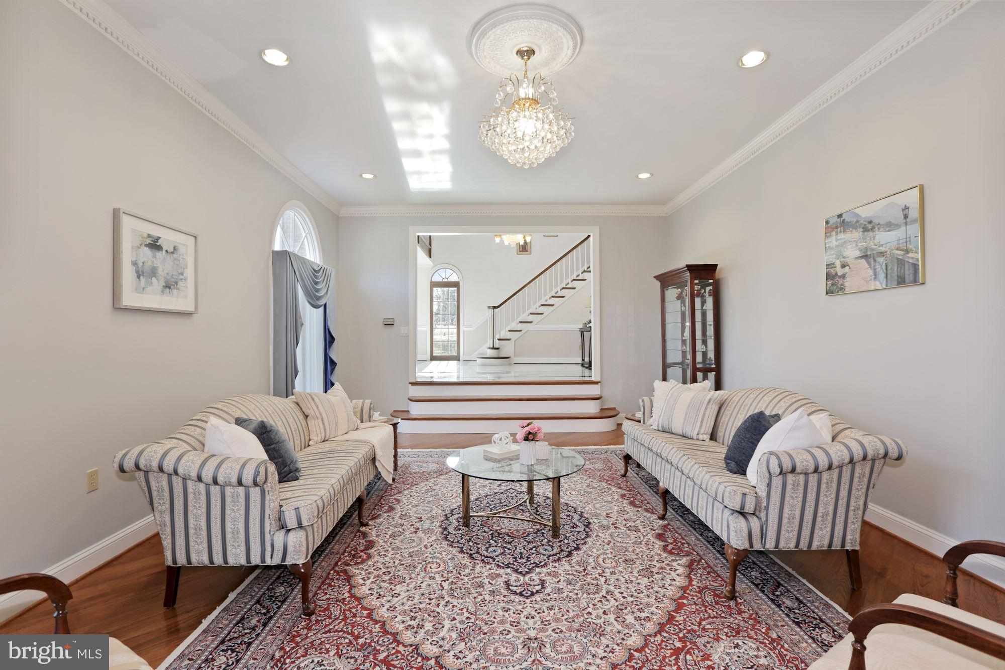 GLEN MILL KNOLLS - Residential