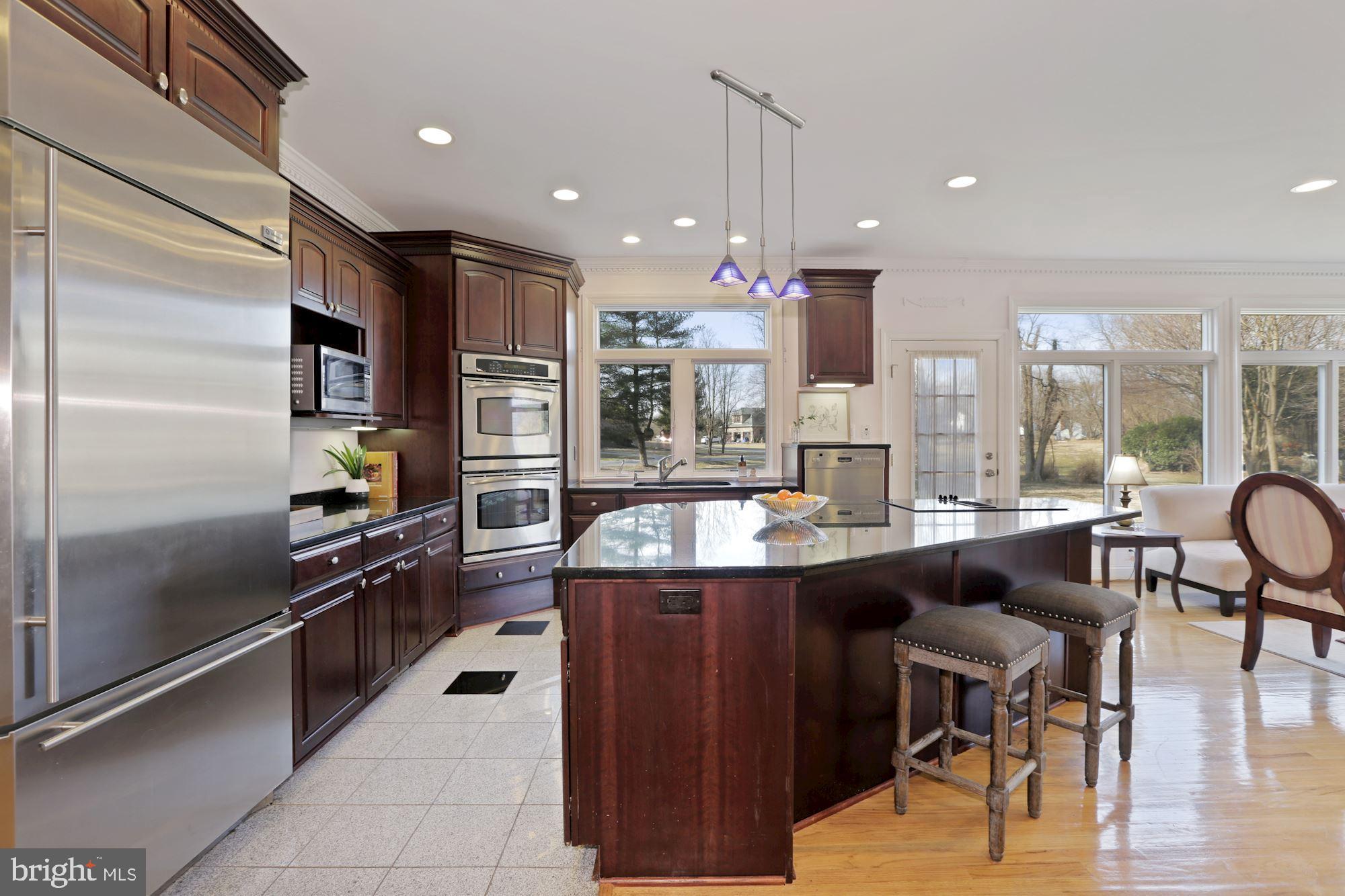 GLEN MILL KNOLLS - Residential