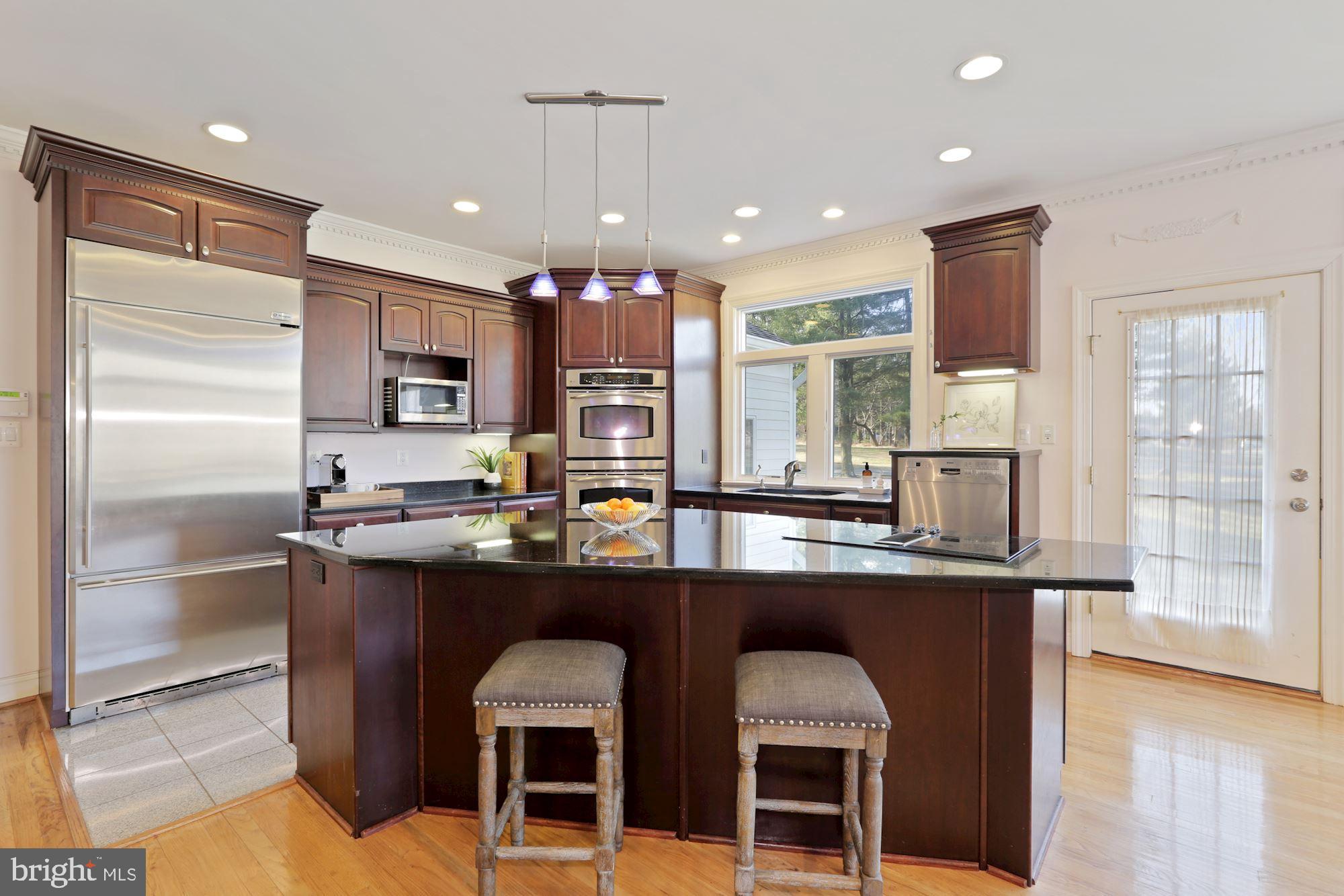 GLEN MILL KNOLLS - Residential