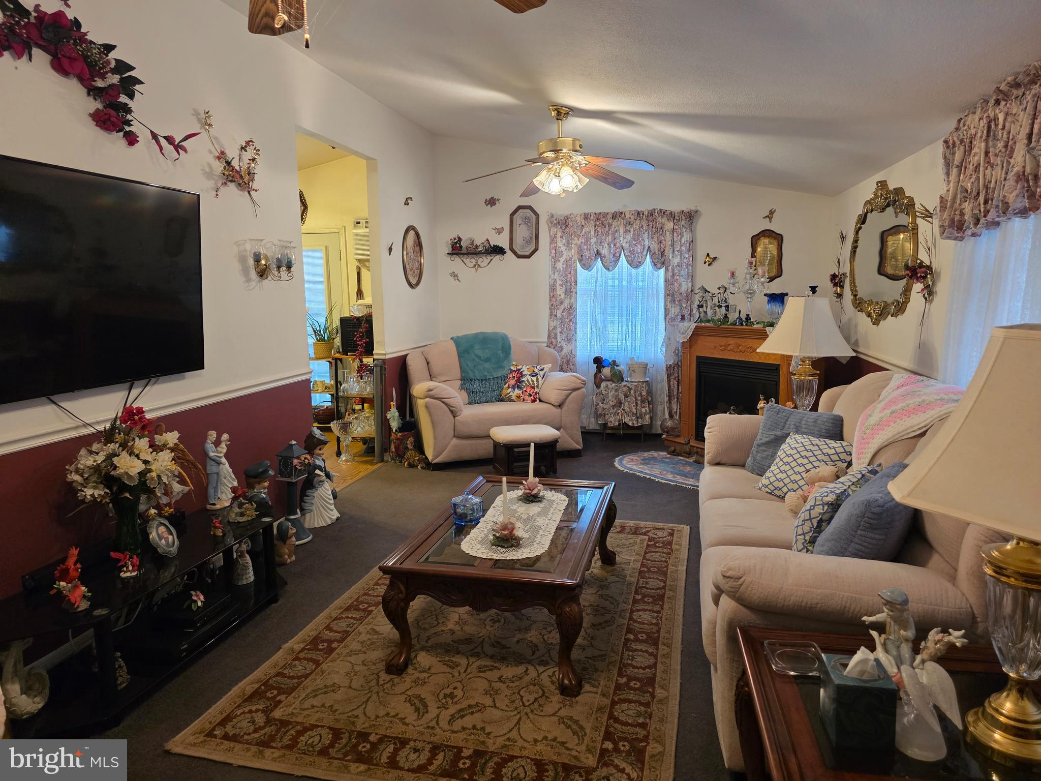 CRESTWOOD ACRES - Residential