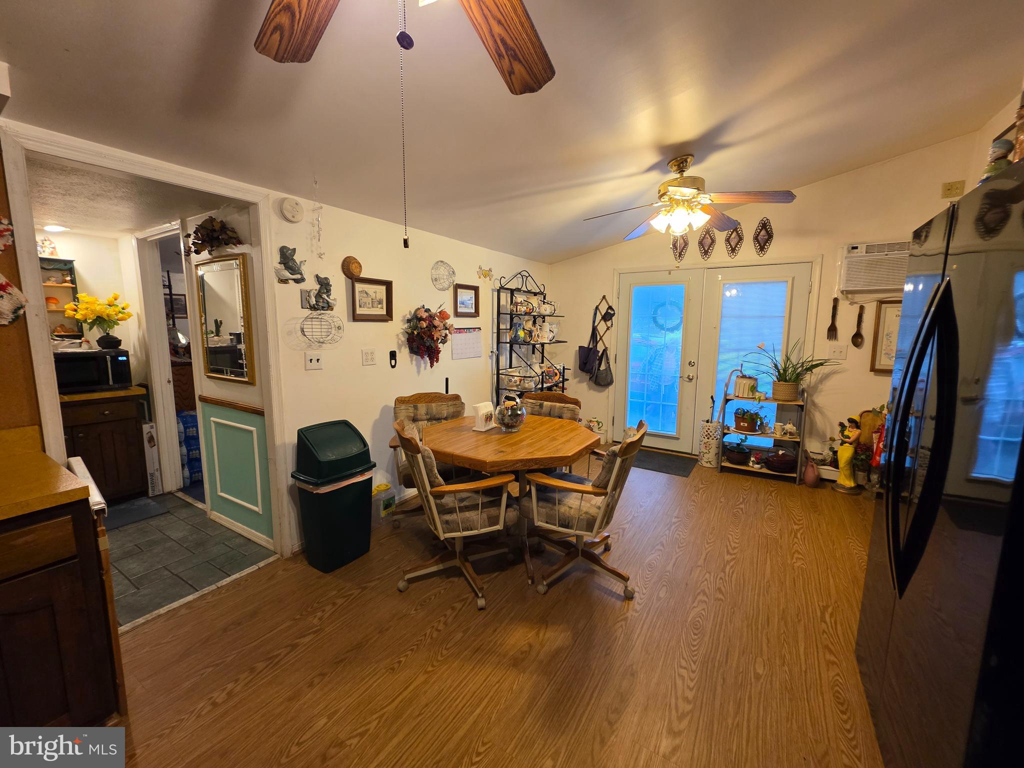 CRESTWOOD ACRES - Residential