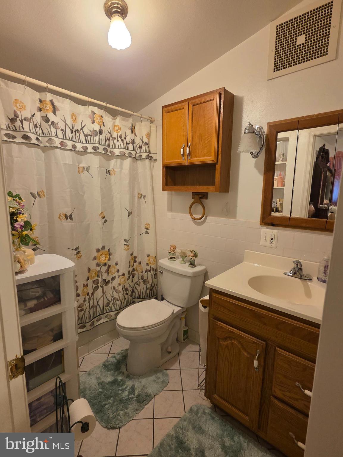 CRESTWOOD ACRES - Residential