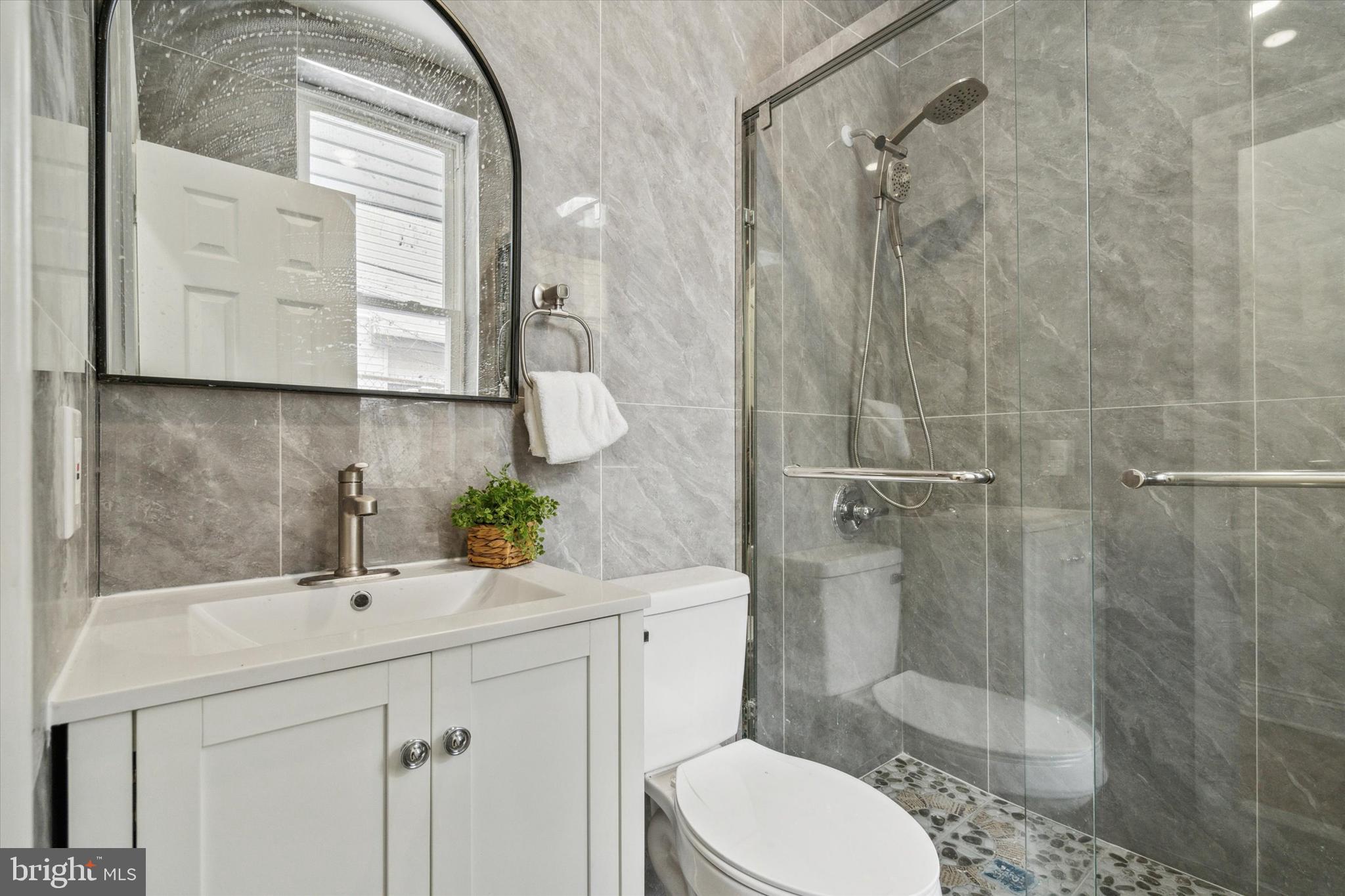 POINT BREEZE - Residential